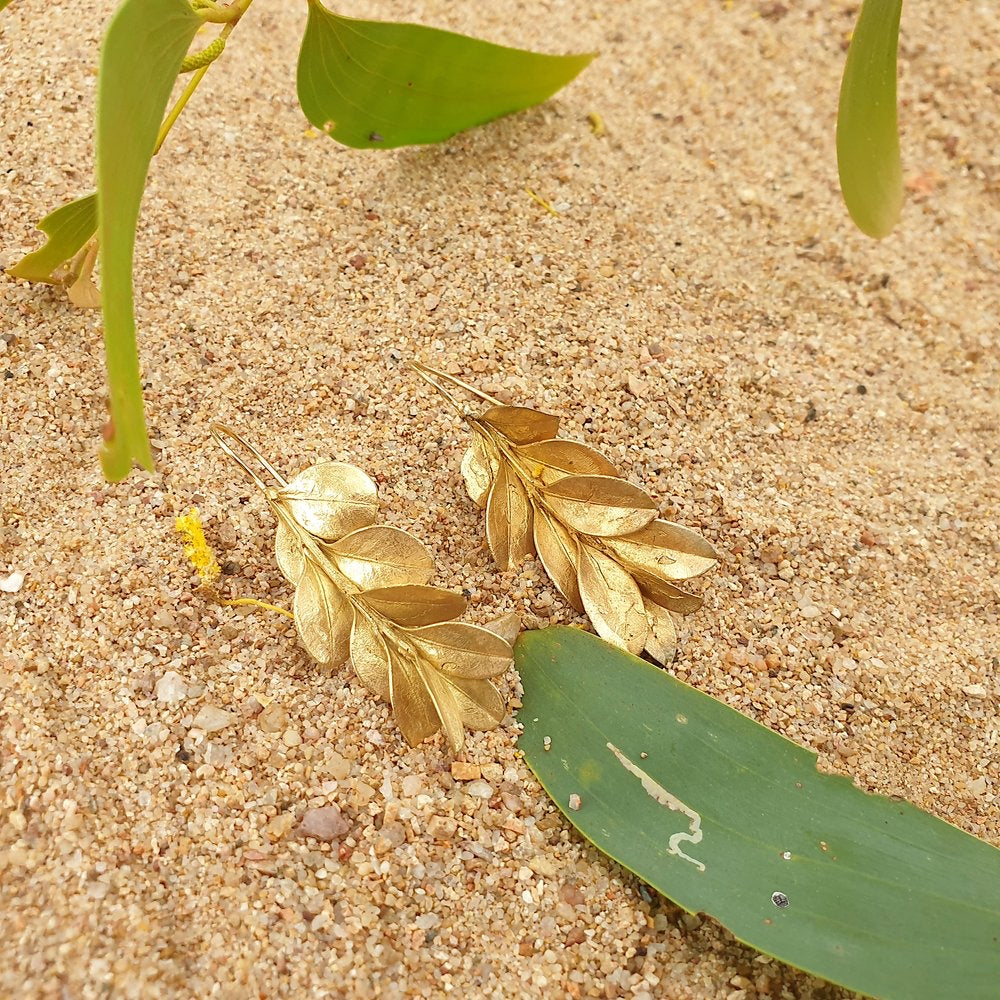 Botanical earrings - Japanese box bush - gold plated