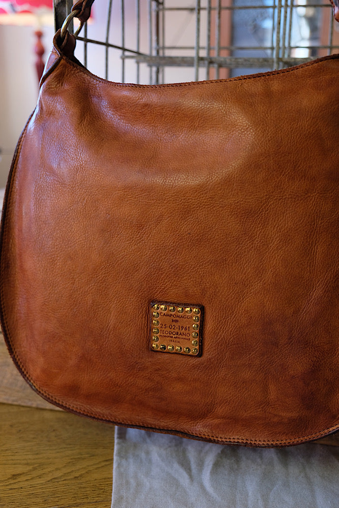Kura Shoulder Bag with studs - Cognac