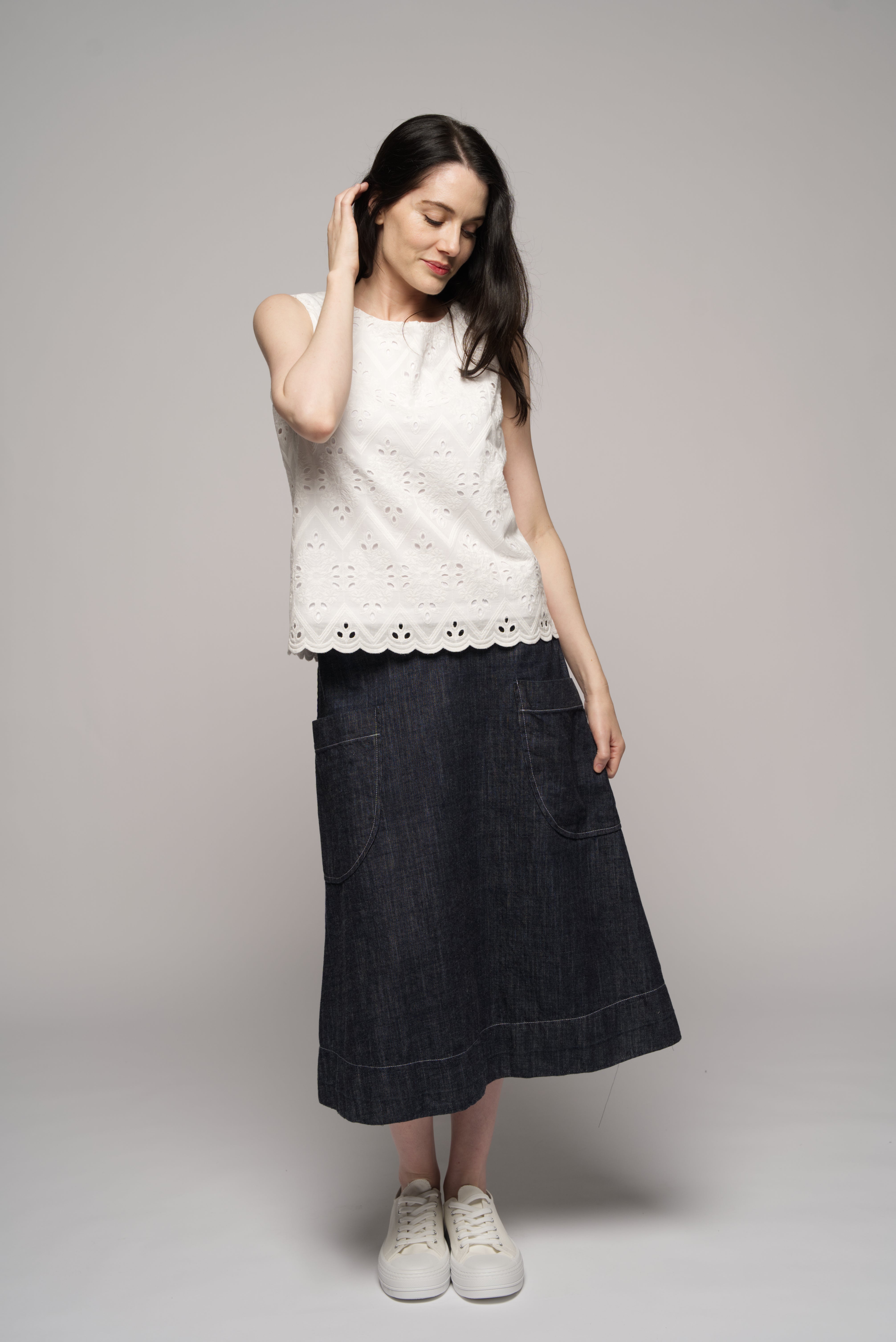 Lace Singlet - white