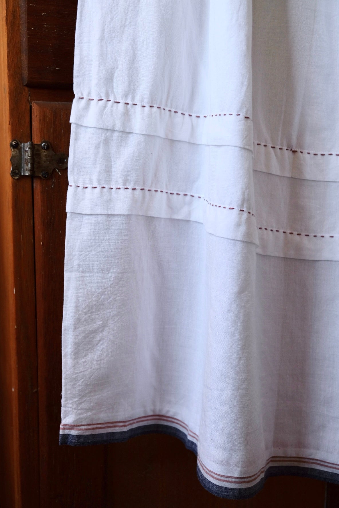 Aki cotton Skirt - White with red and blue trim
