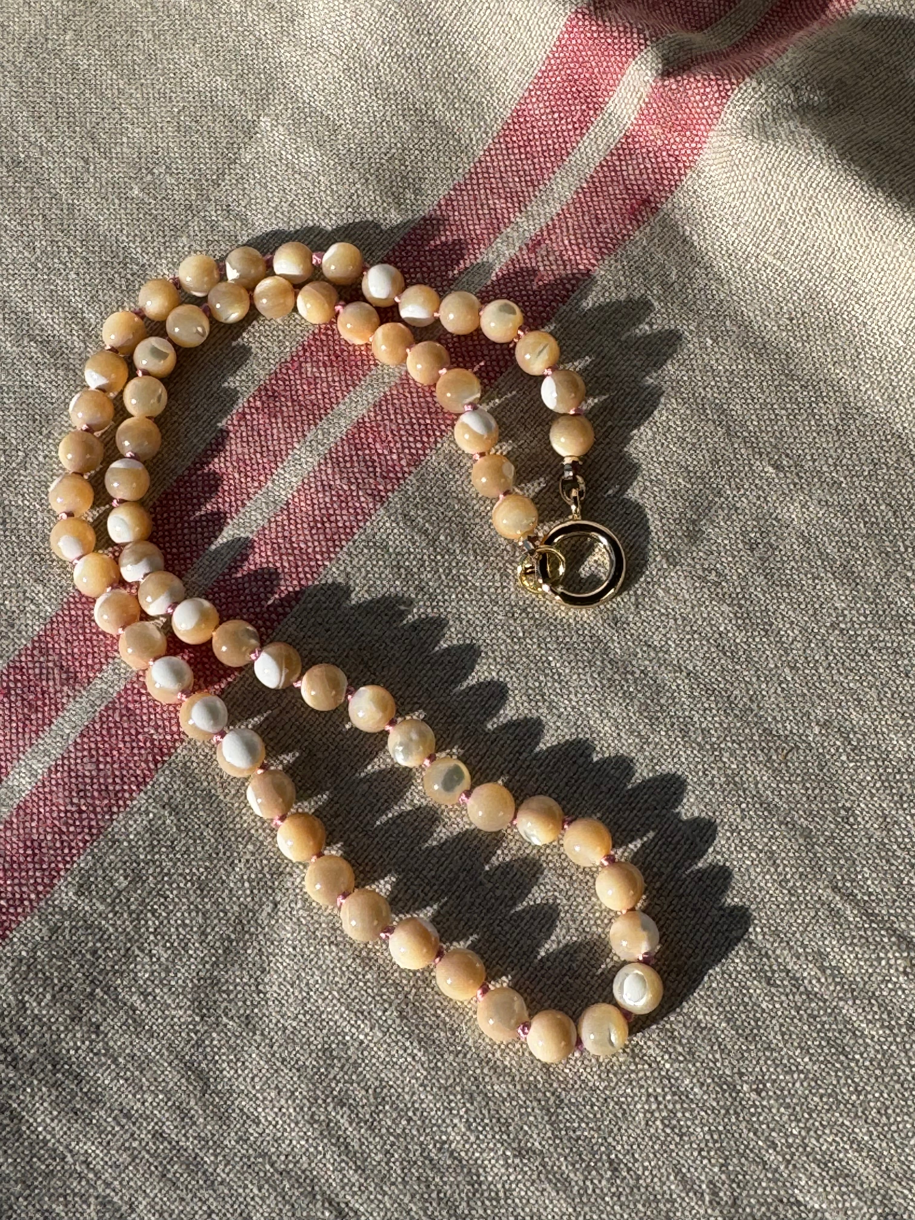 Garden necklace - mother of pearl