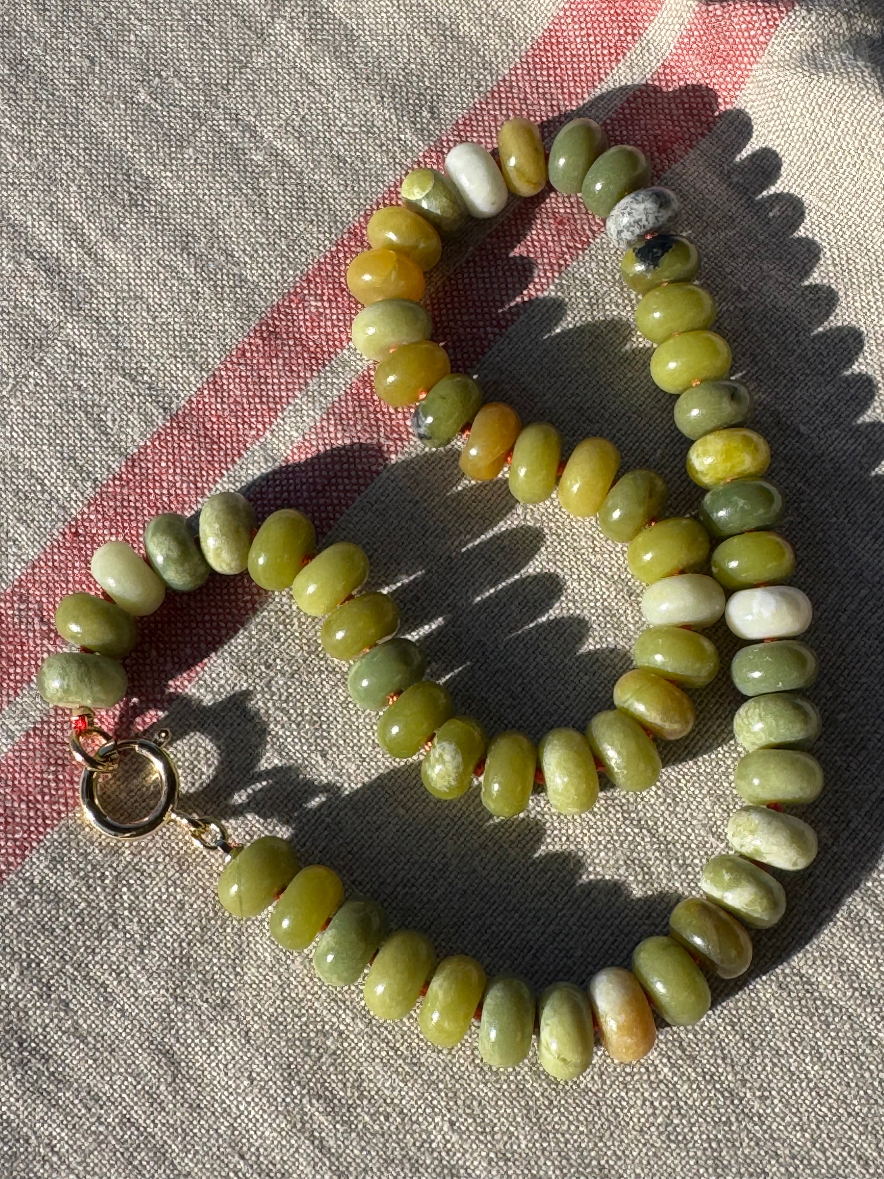 Chunky strand - nephrite jade