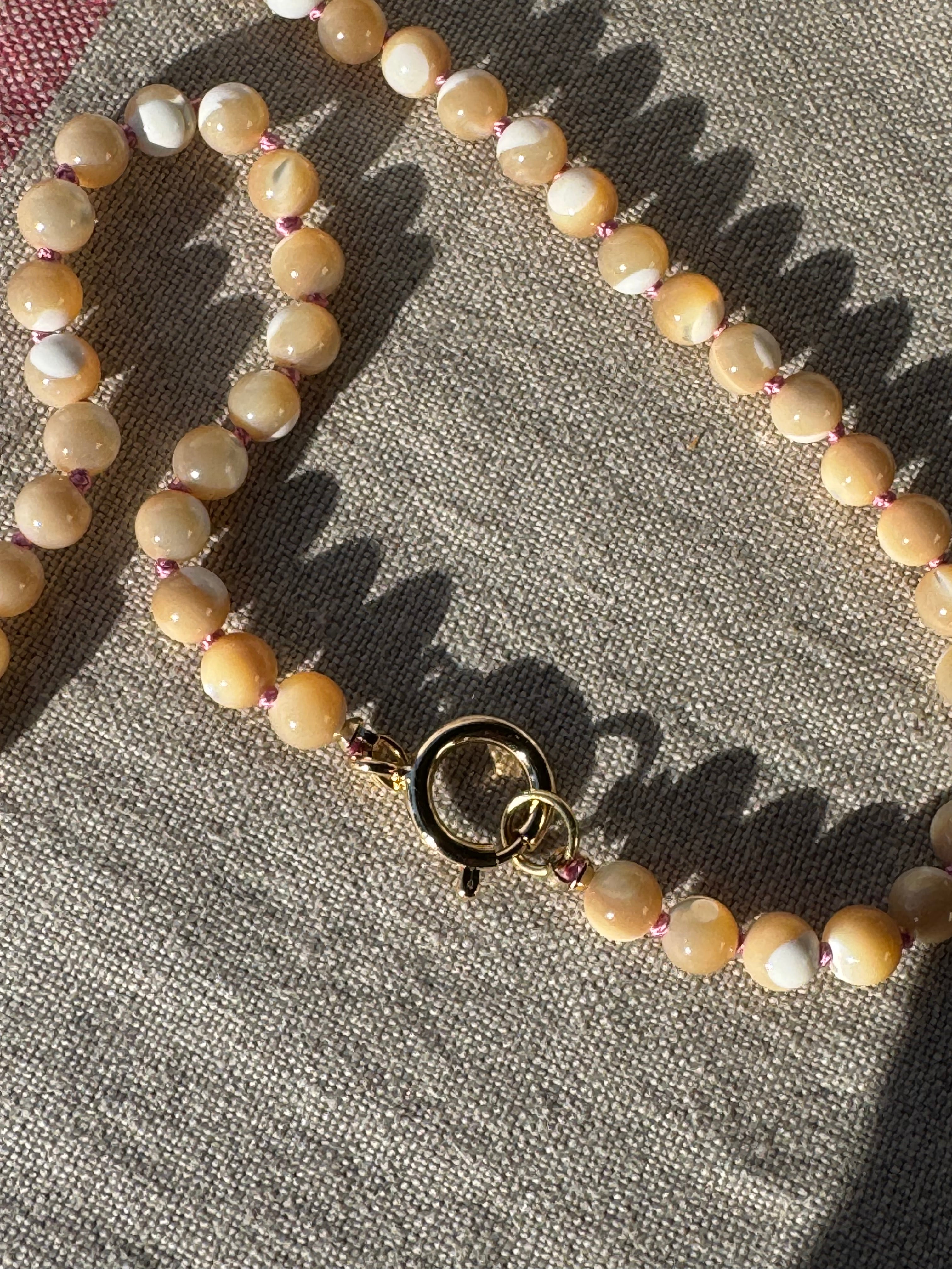 Garden necklace - mother of pearl