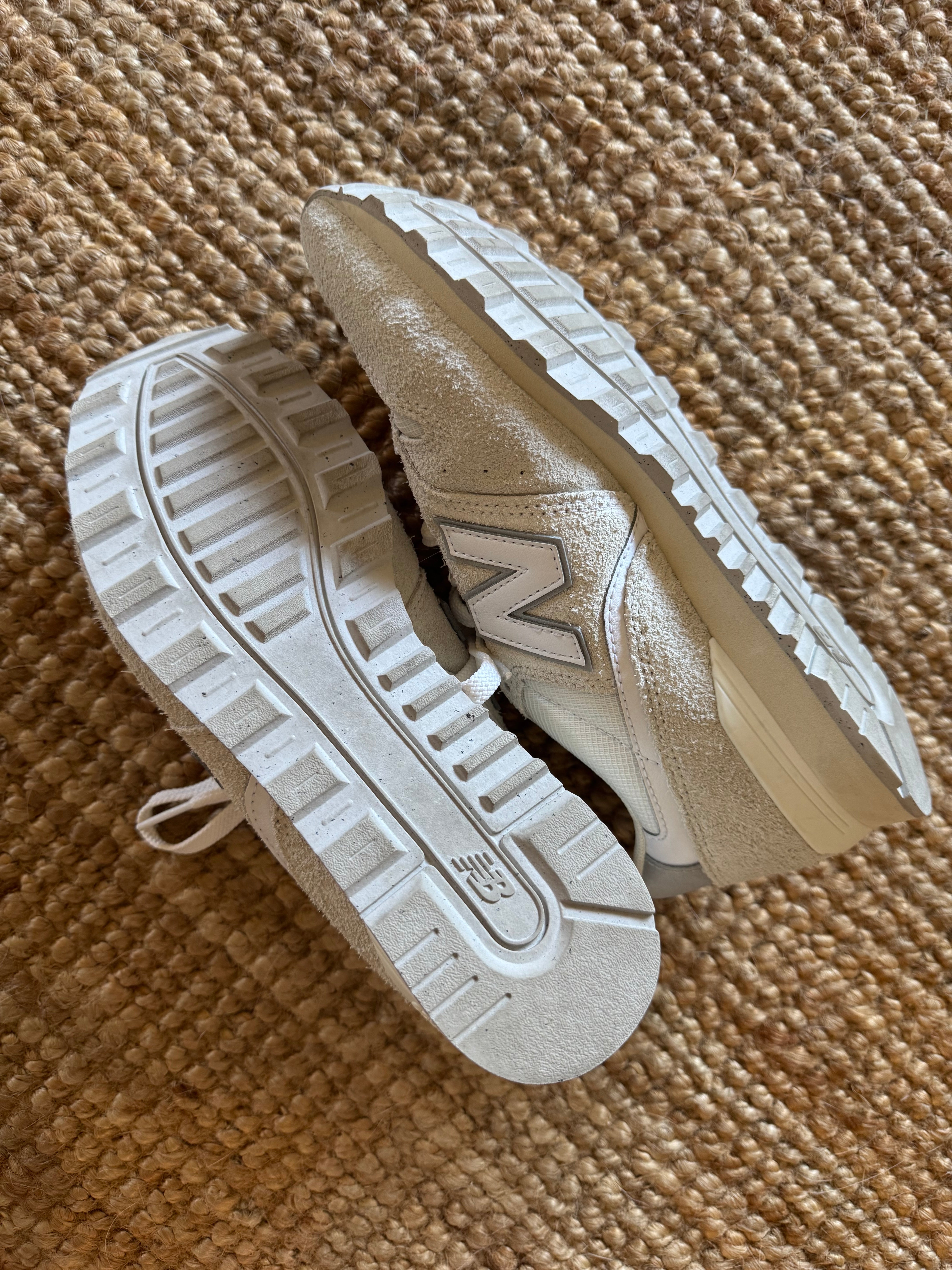 Pre-loved New Balance 996 White Sneakers