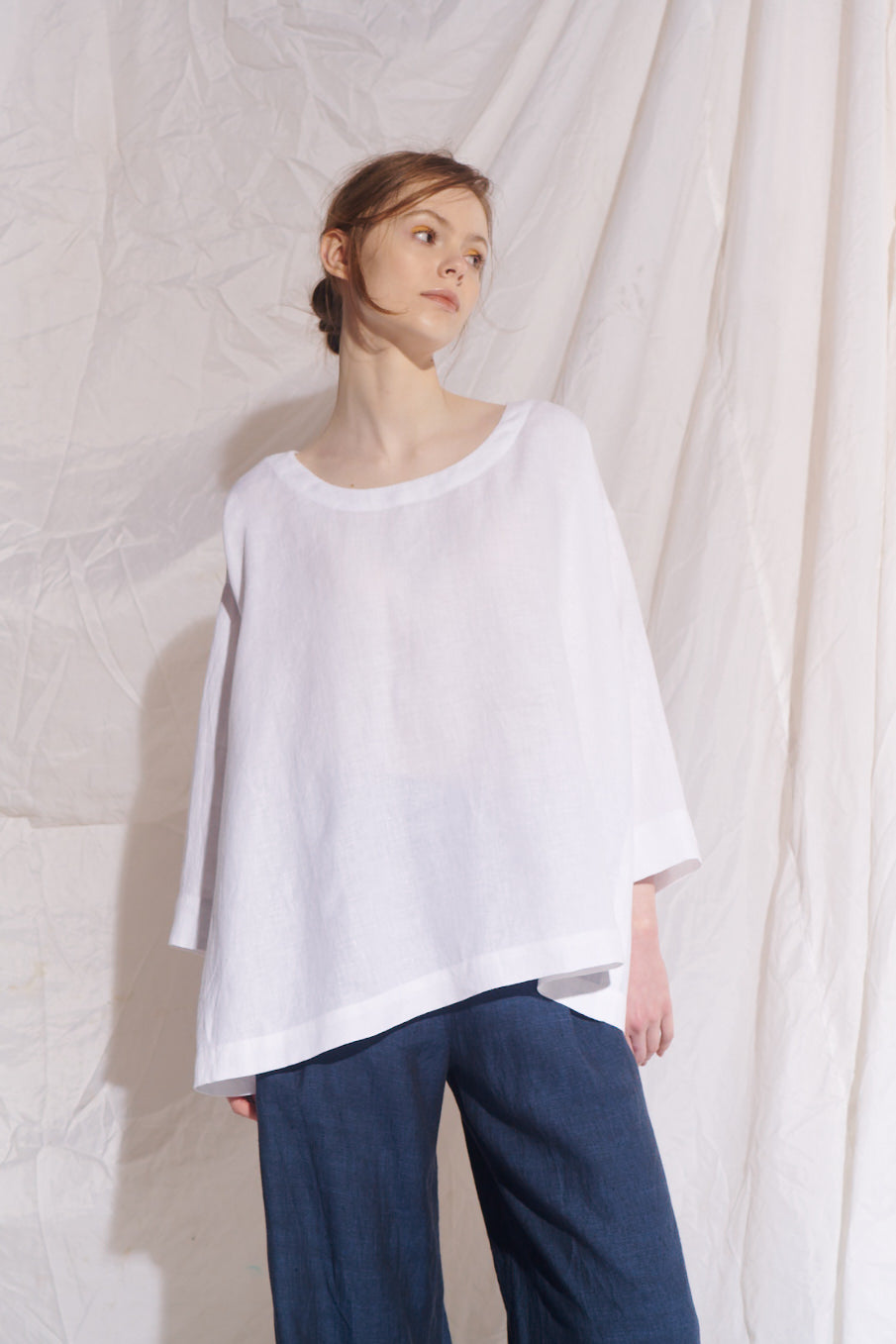 Ela Linen top wih Smock and Tie detail - White