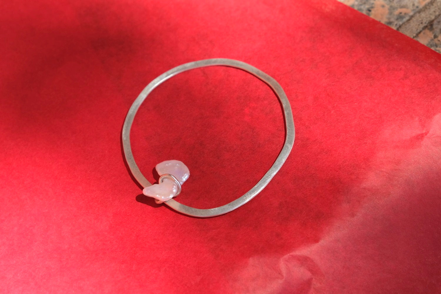 sterling silver bangle with Keshi Pearl charm