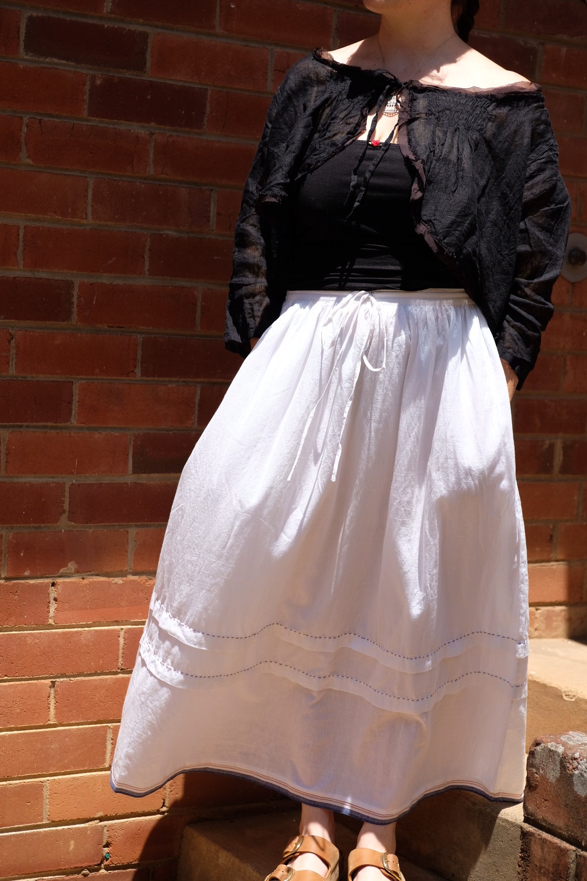 Aki cotton Skirt - White with red and blue trim