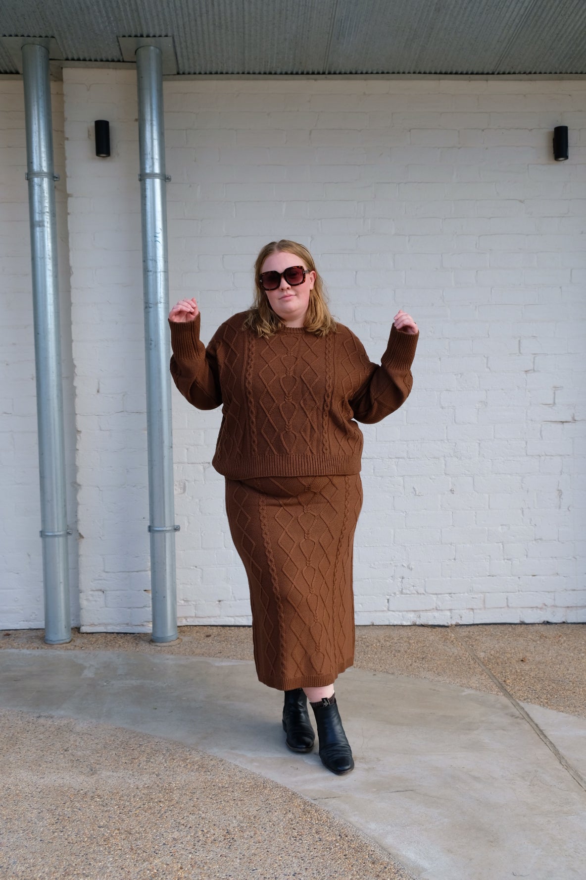 Heart Cable Sweater - Walnut