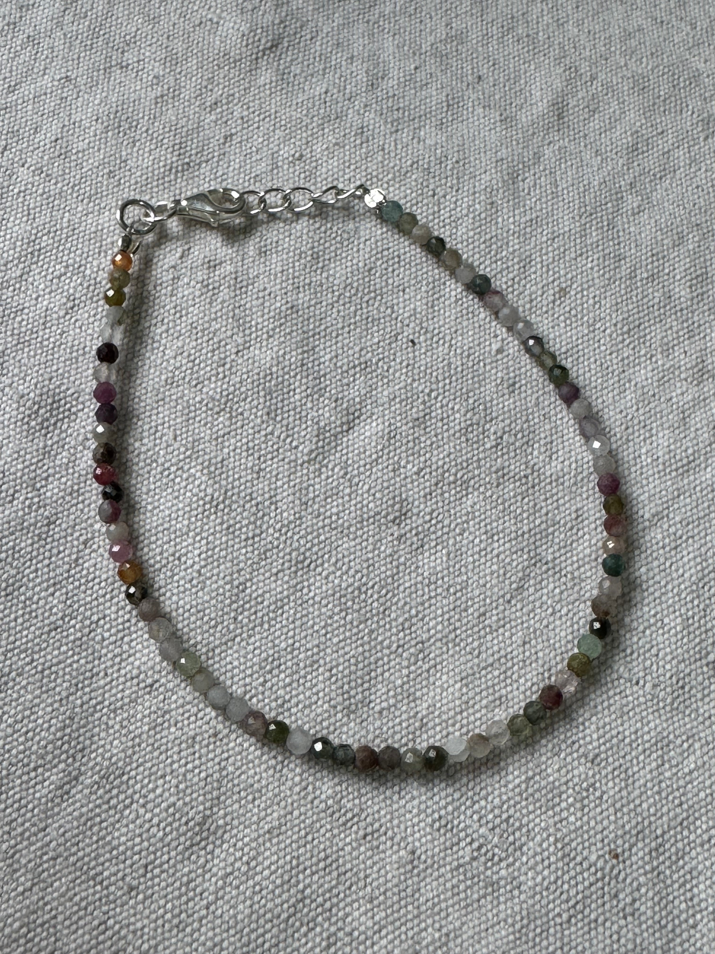 Semi-precious stones bracelet - Ruby Zoisite