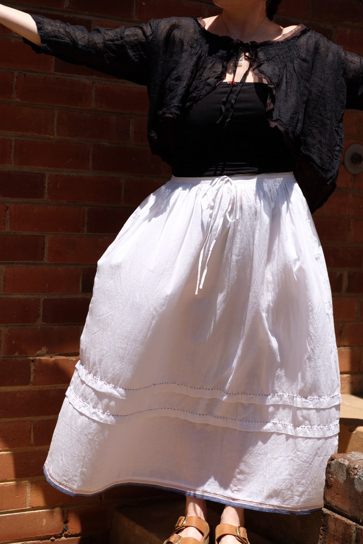 Aki cotton Skirt - White with red and blue trim