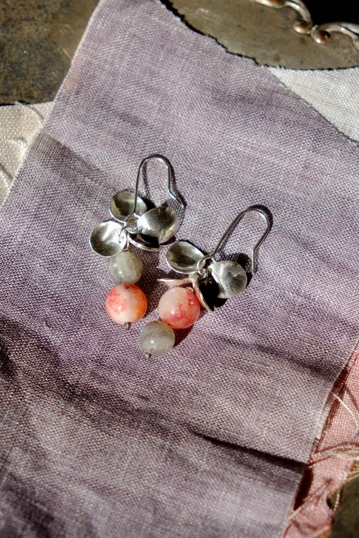 Pinecone earrings red, orange, white agate
