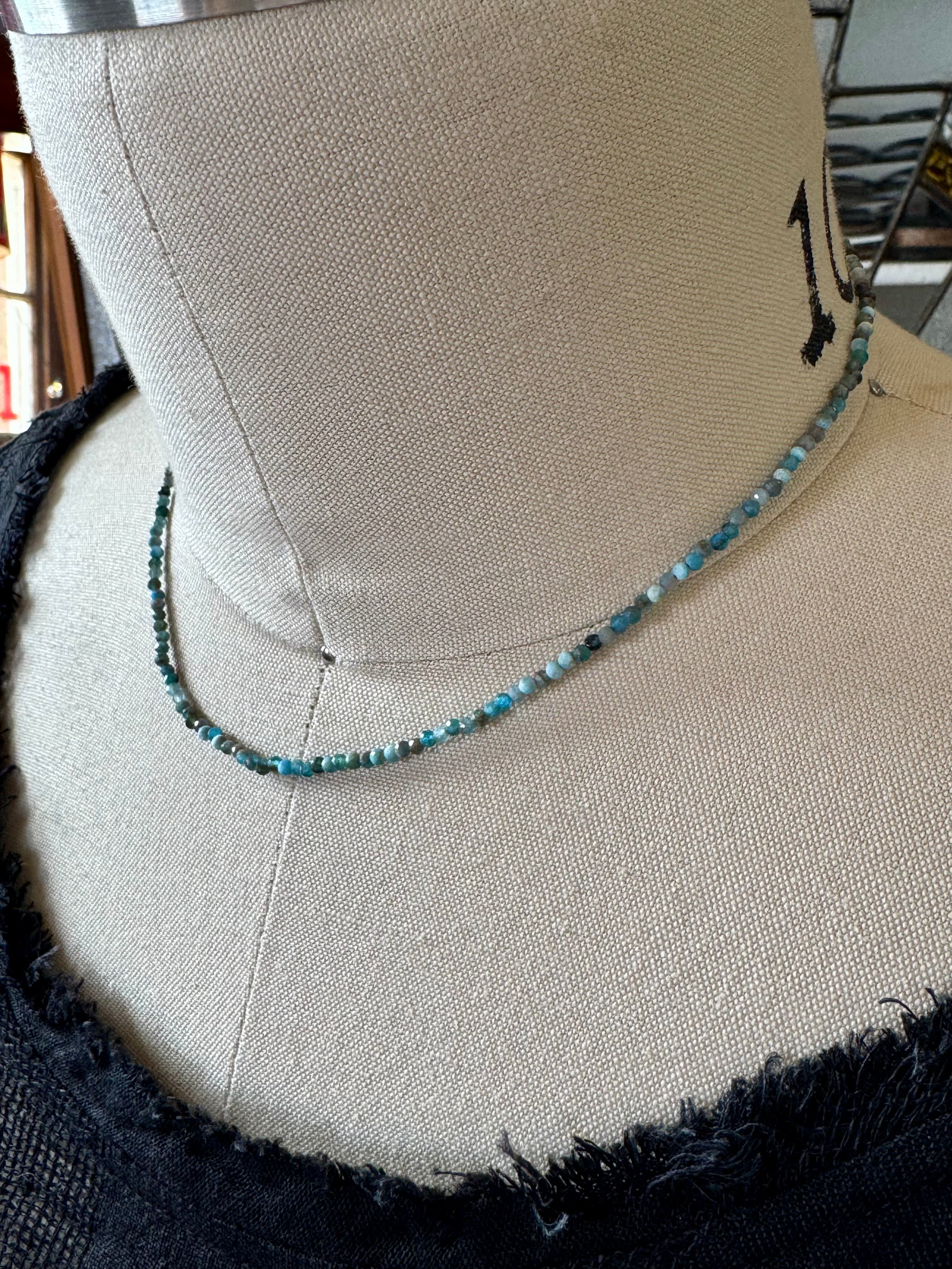 semi-precious stones necklace - small turquoise