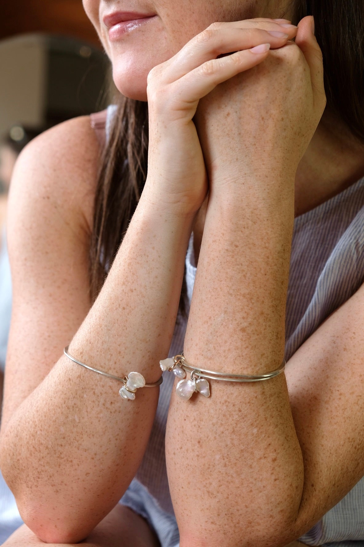 sterling silver bangle with Keshi Pearl and gold links