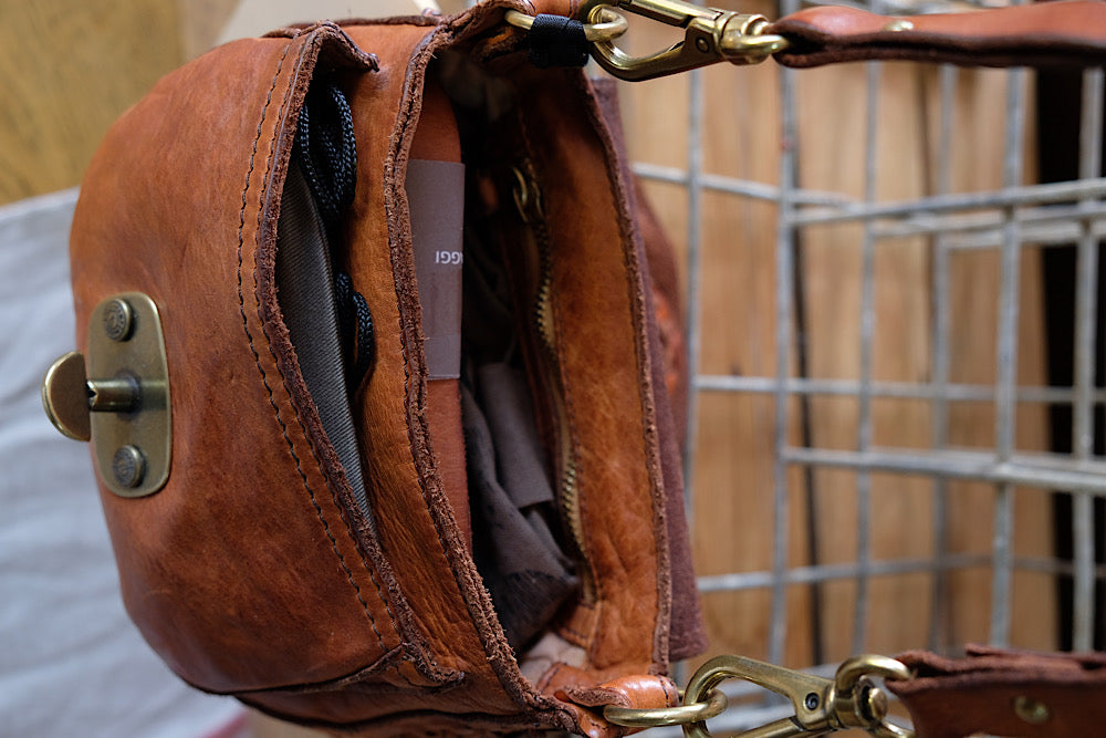 Dalia bag with threading - cognac