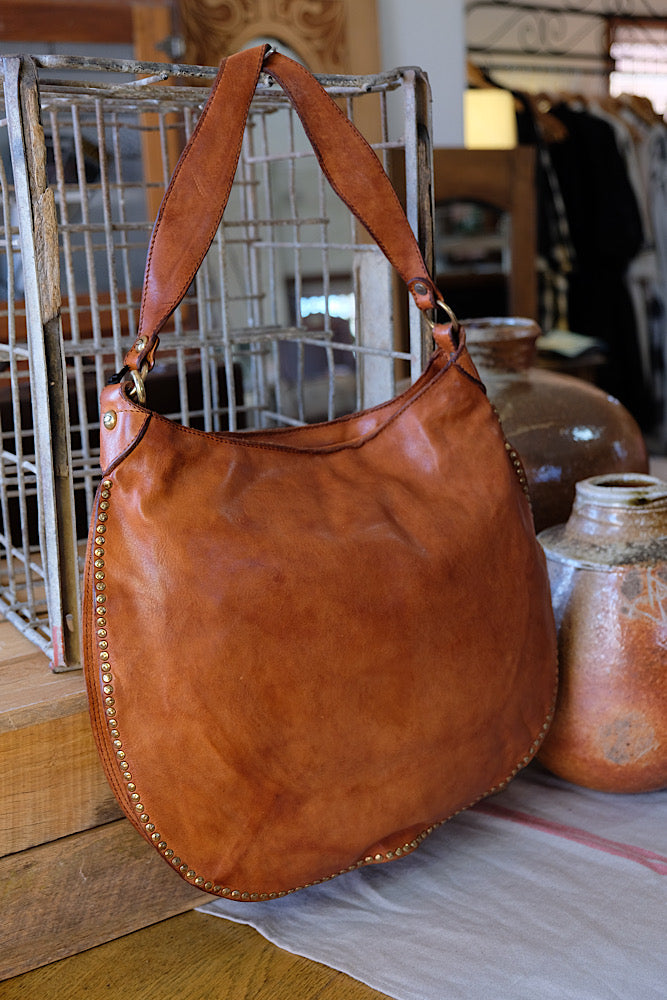 Kura Shoulder Bag with studs - Cognac