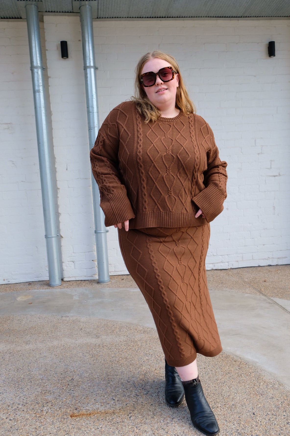 Heart Cable Sweater - Walnut