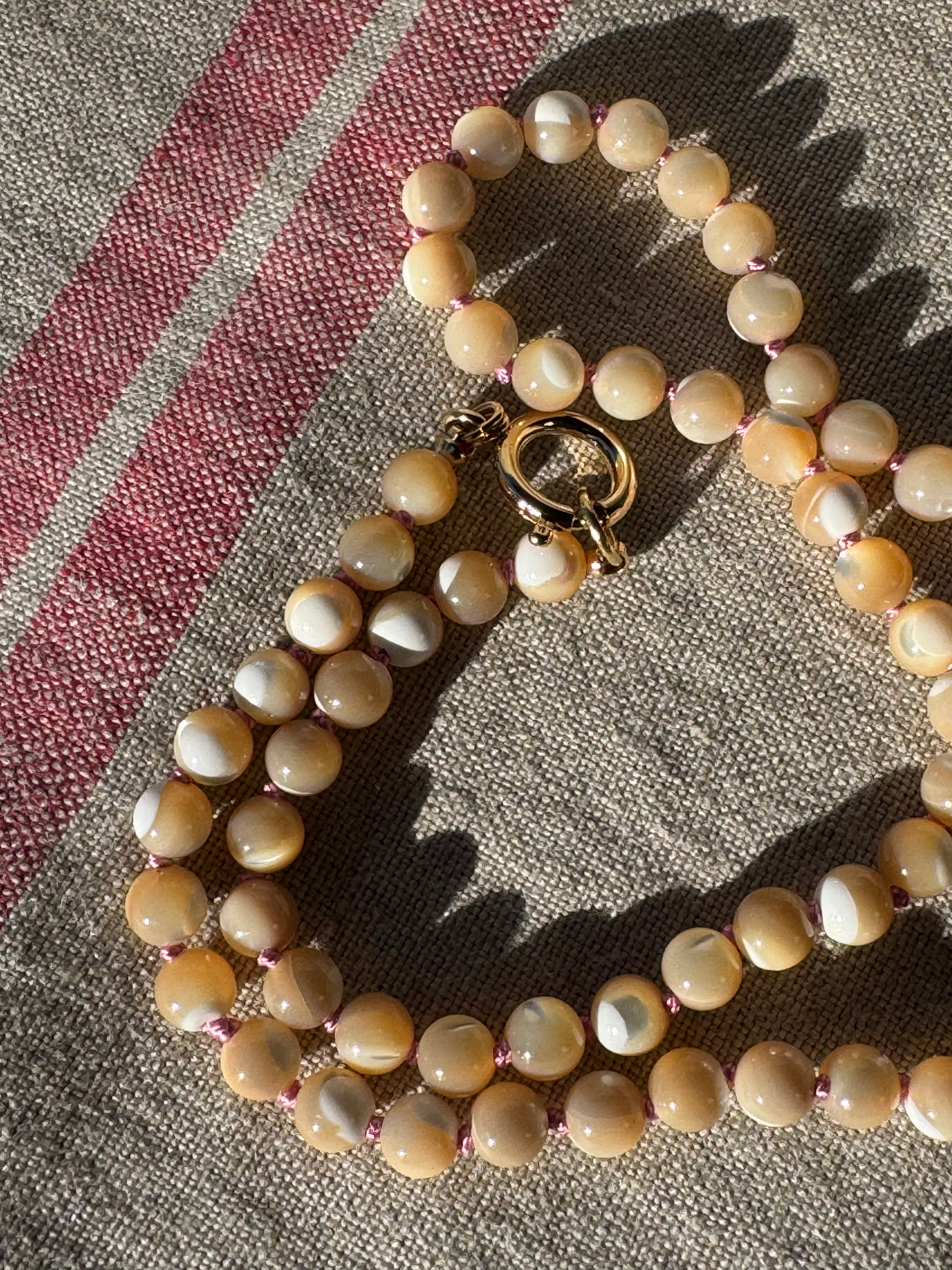 Garden necklace - mother of pearl