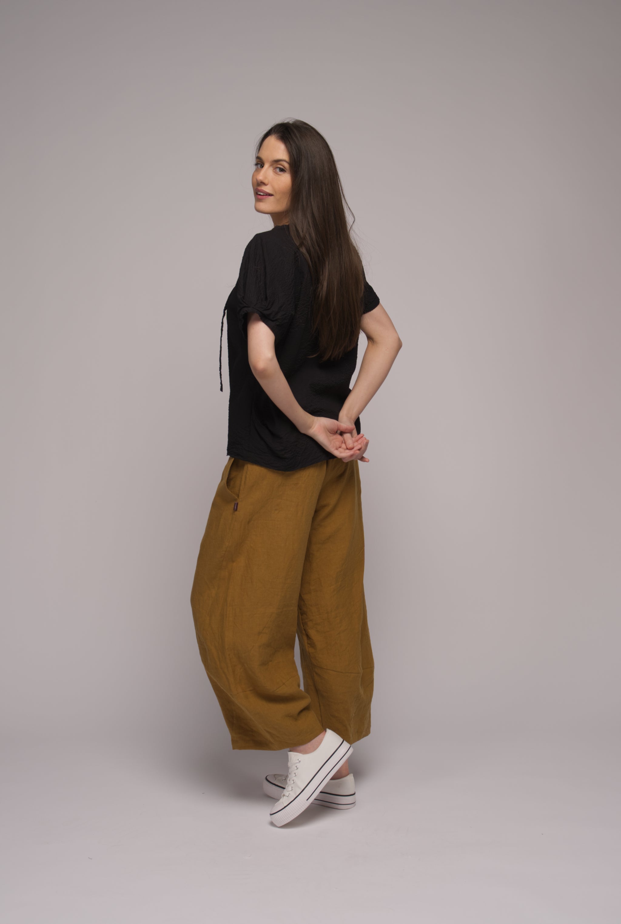 Dahlia Cotton Top - Black