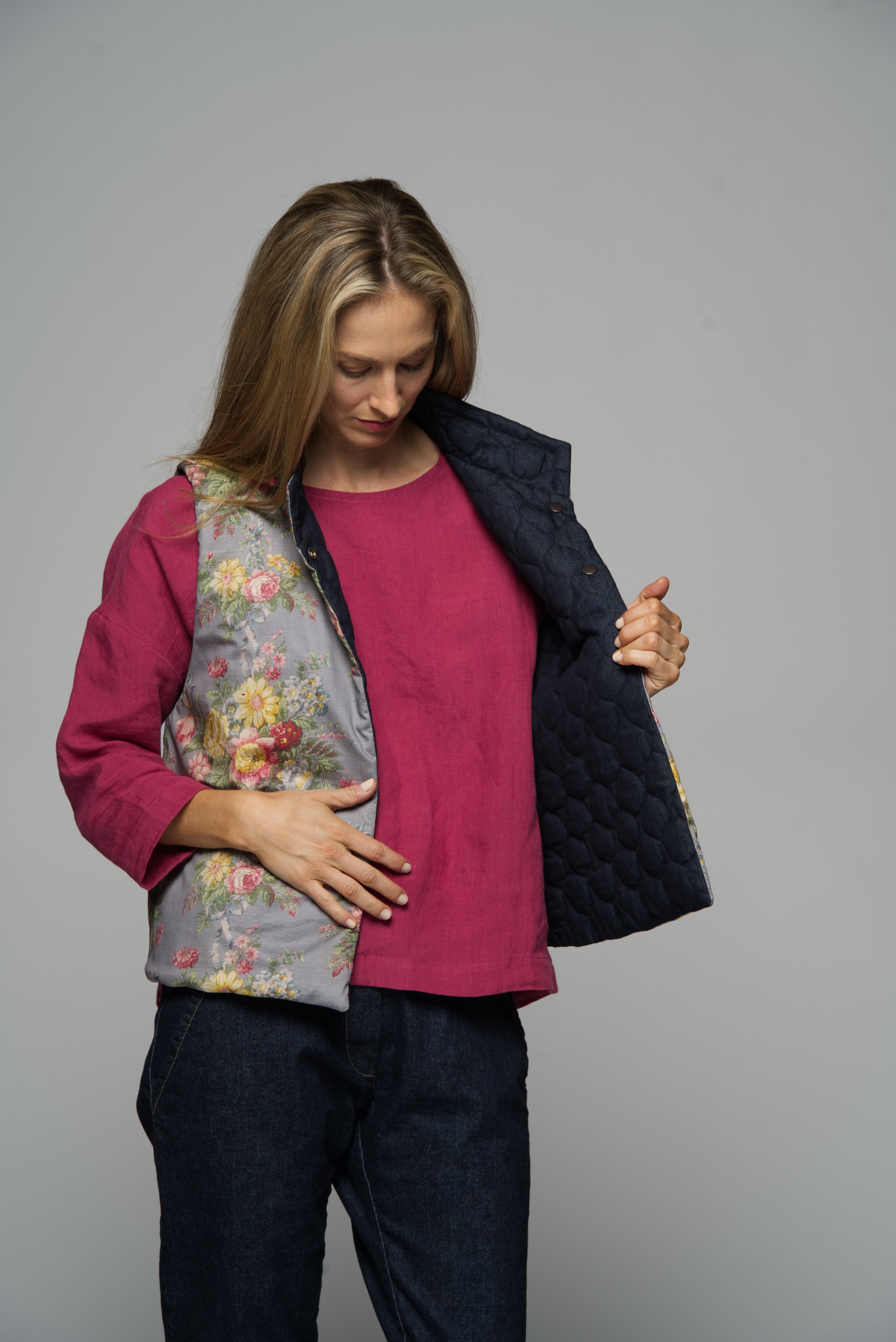 Reversible puffer vest