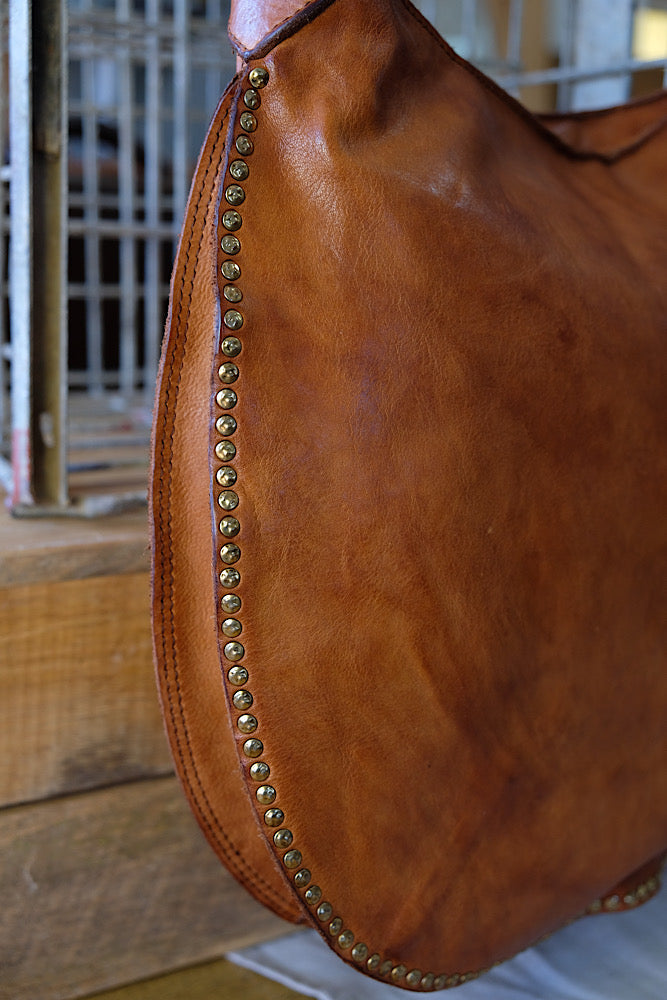 Kura Shoulder Bag with studs - Cognac