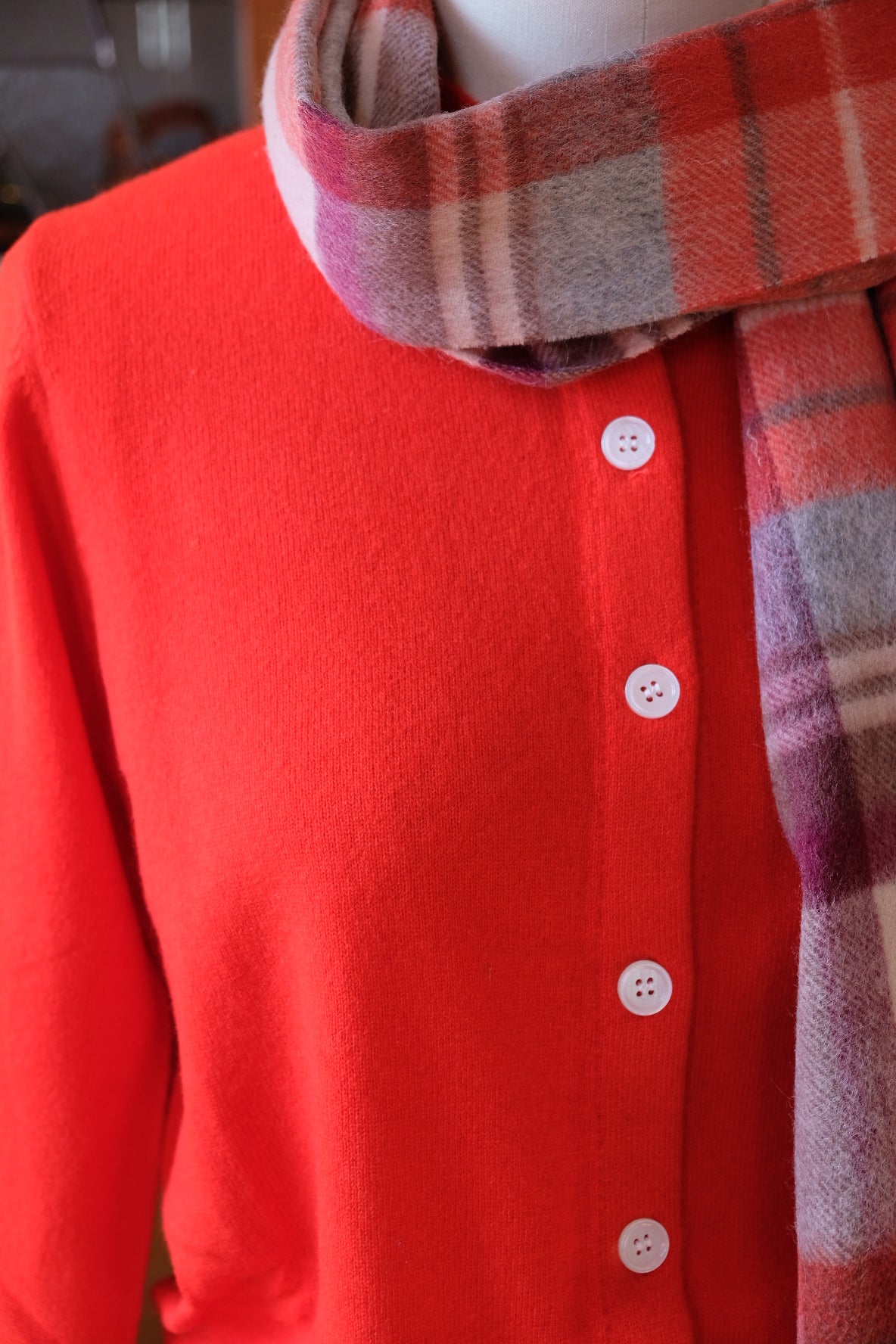 Classic Cardigan Lambswool - blood orange