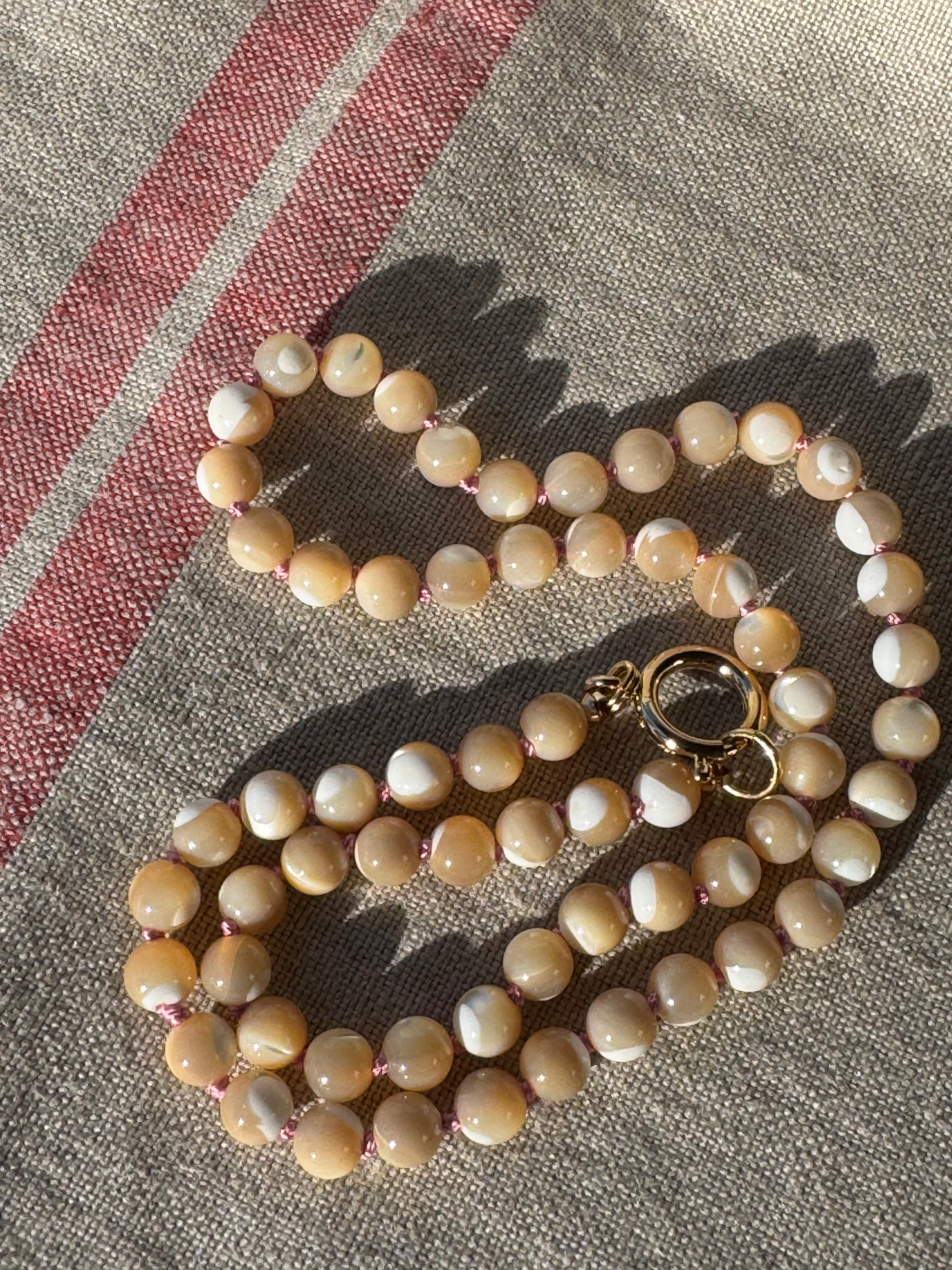 Garden necklace - mother of pearl