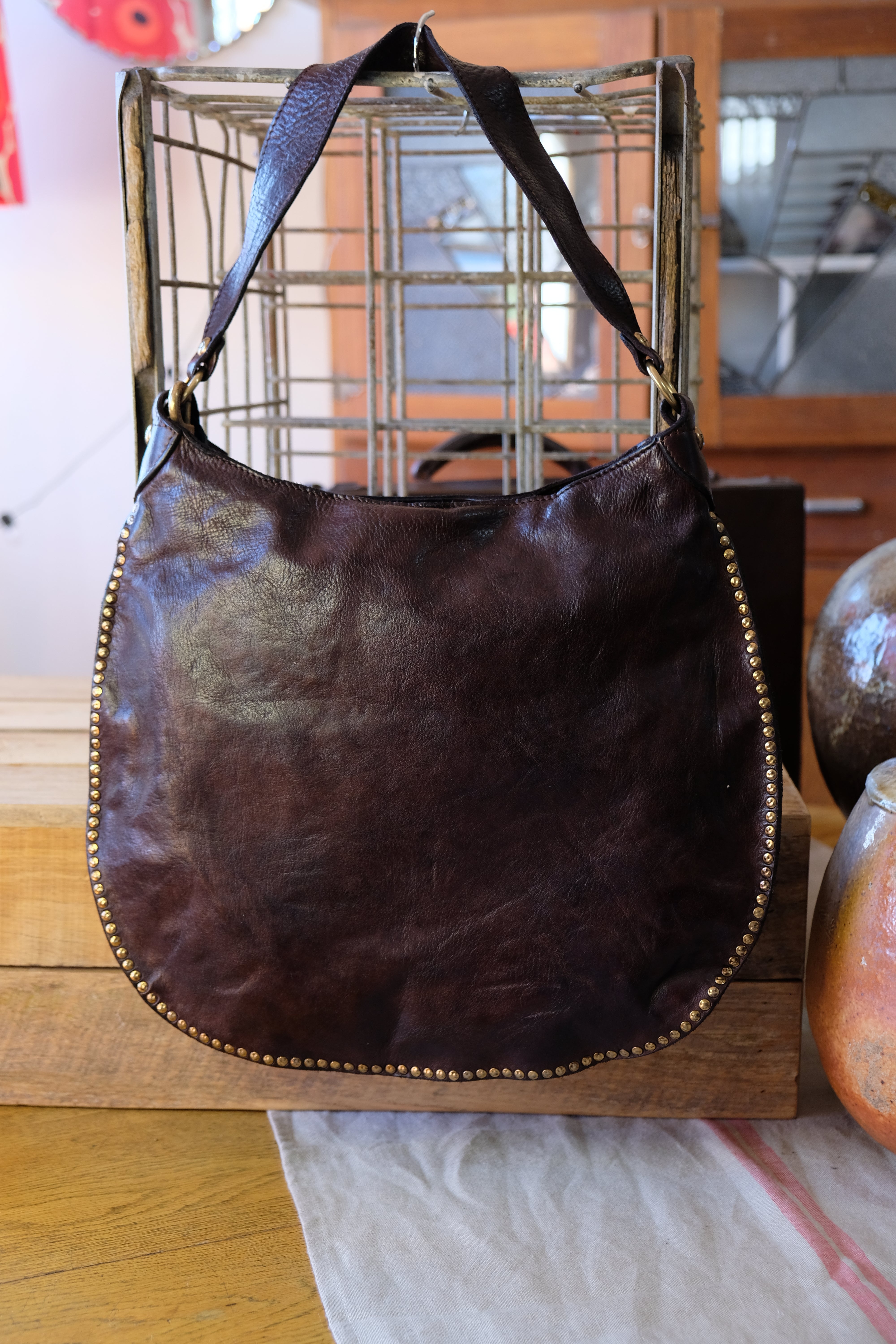 Kura shoulder Bag with studs - Brown