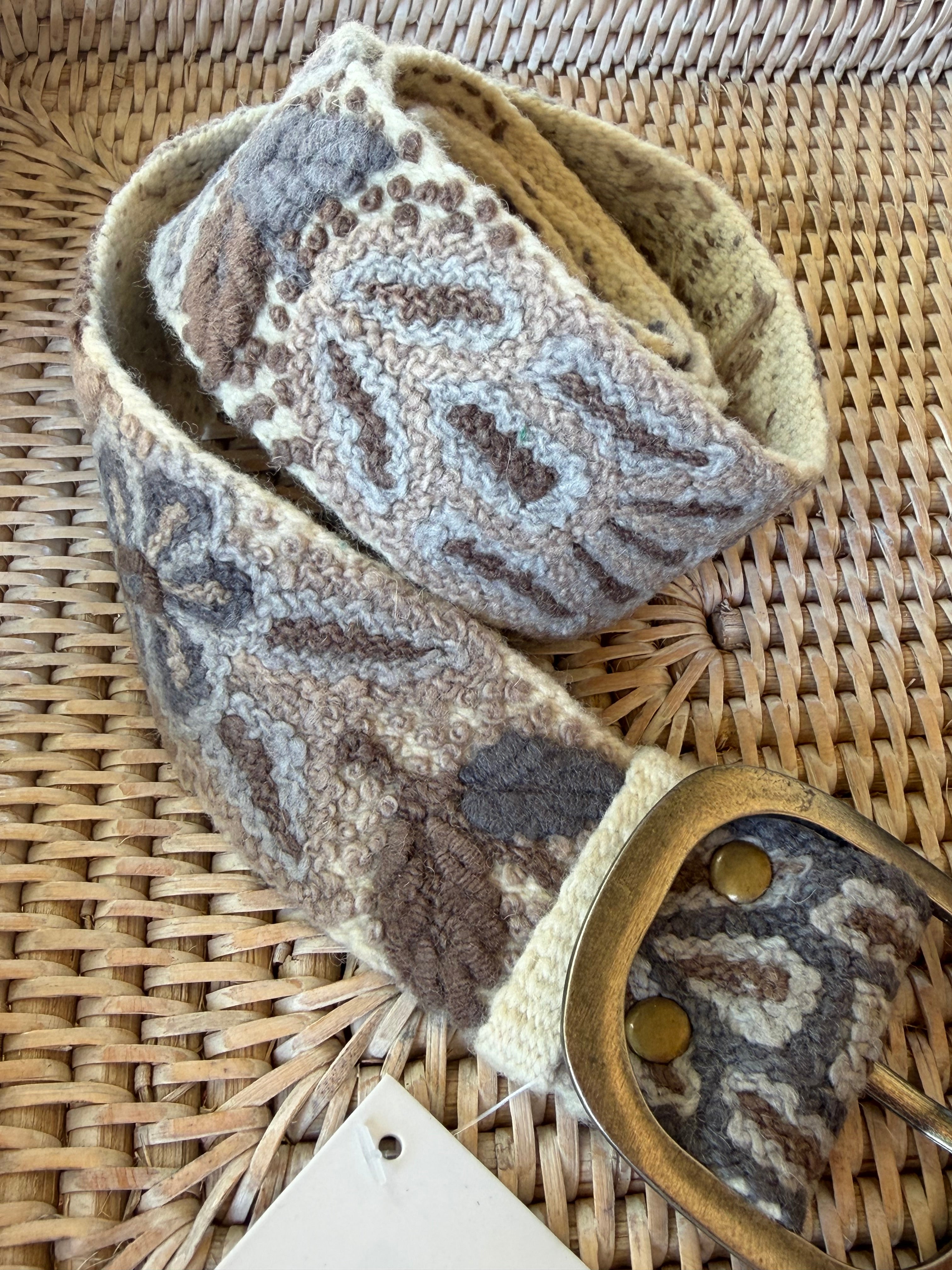 Monochrome embroidered wool Belt - cream/blue