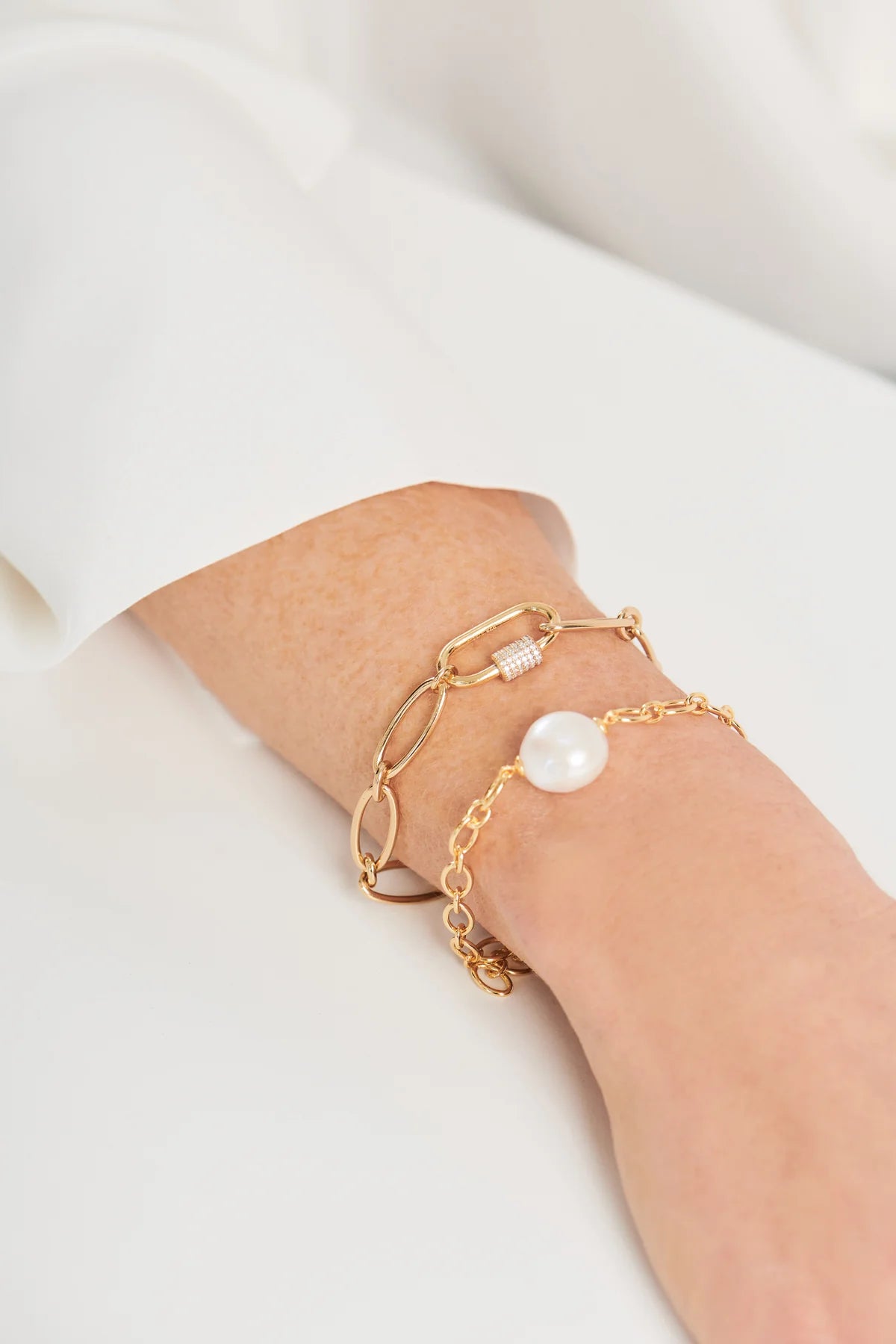 Carmen Gold Baroque Pearl Chain Bracelet