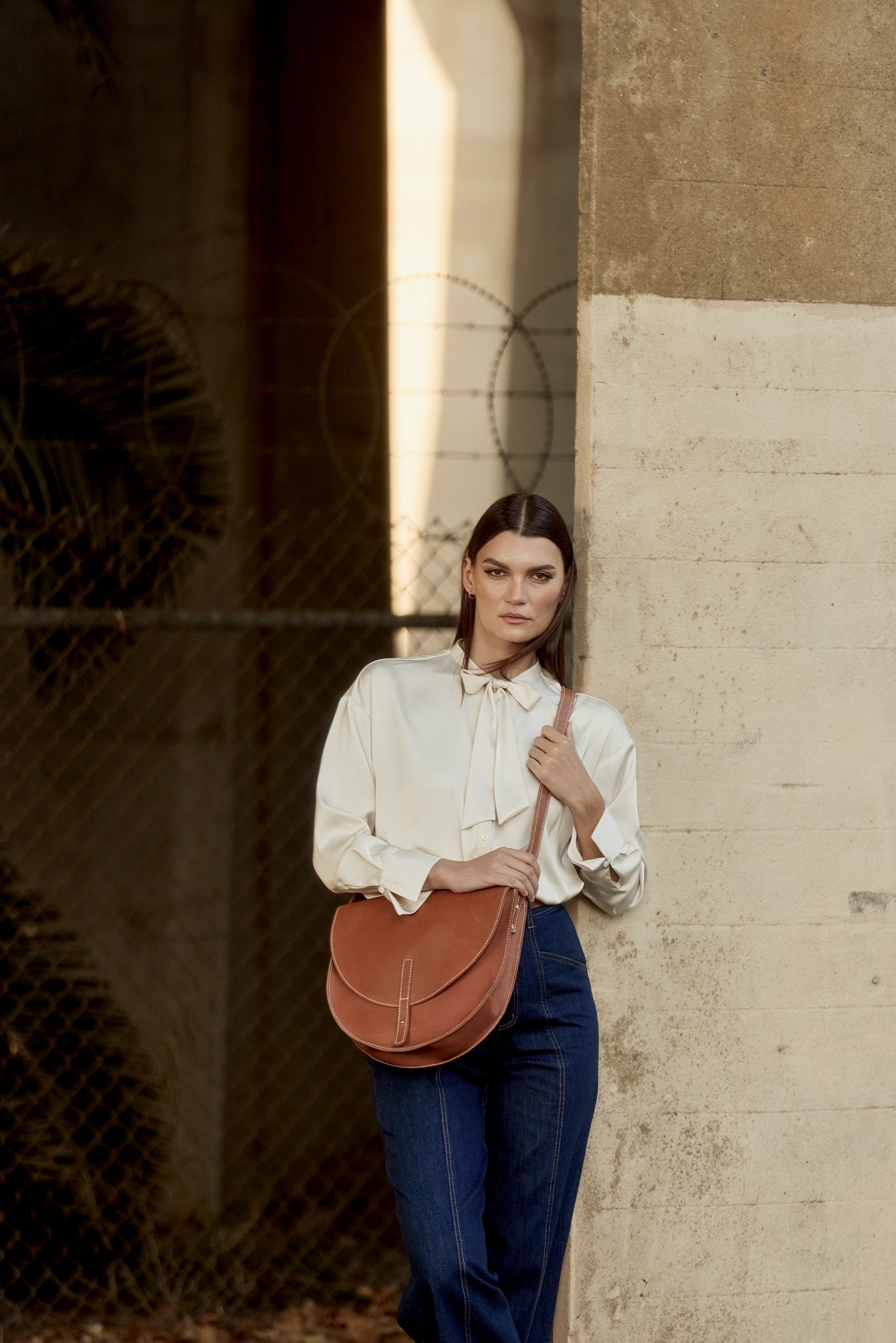 New Moon Saddle Bag - Toffee