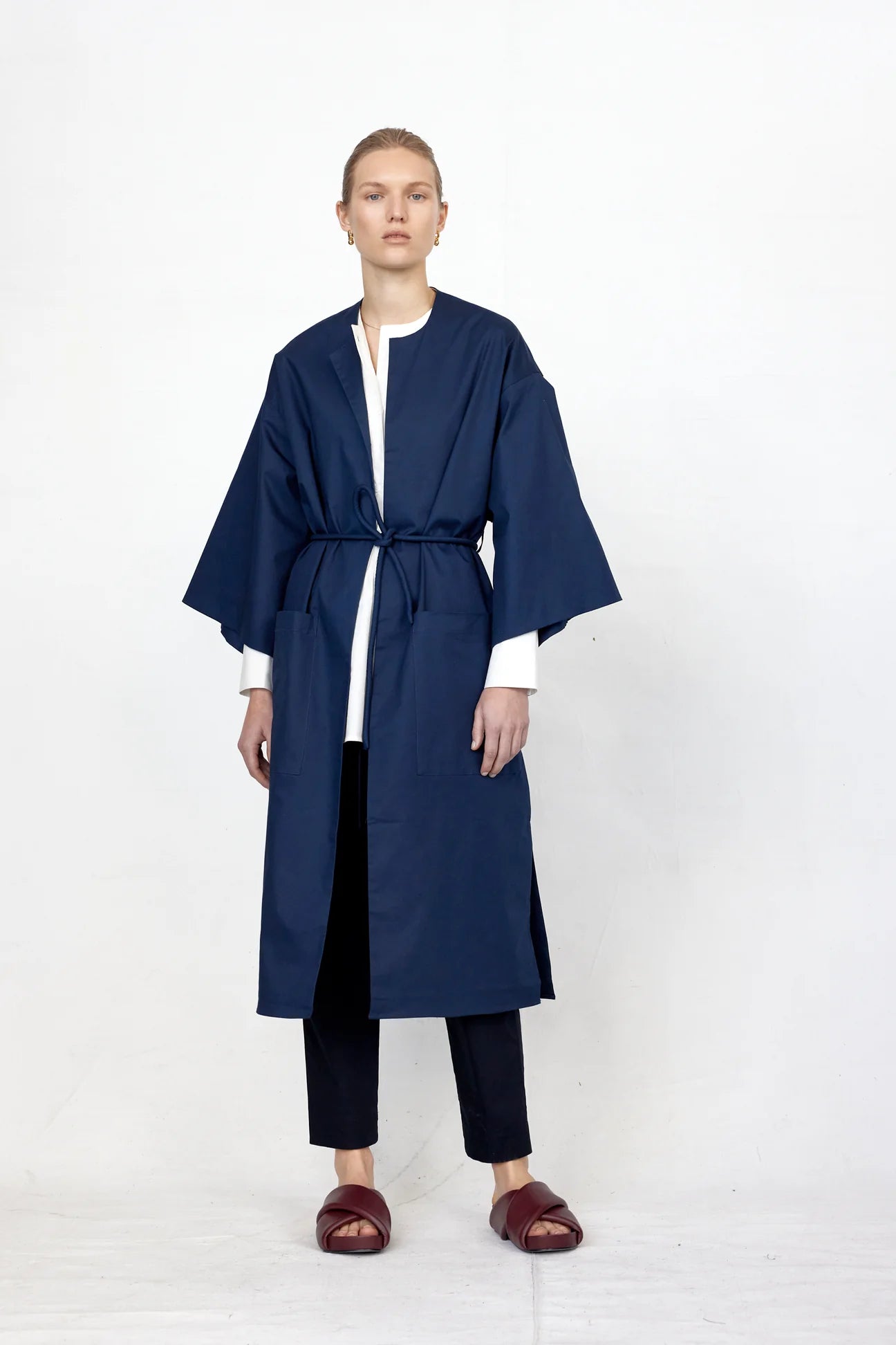 Halle - Navy