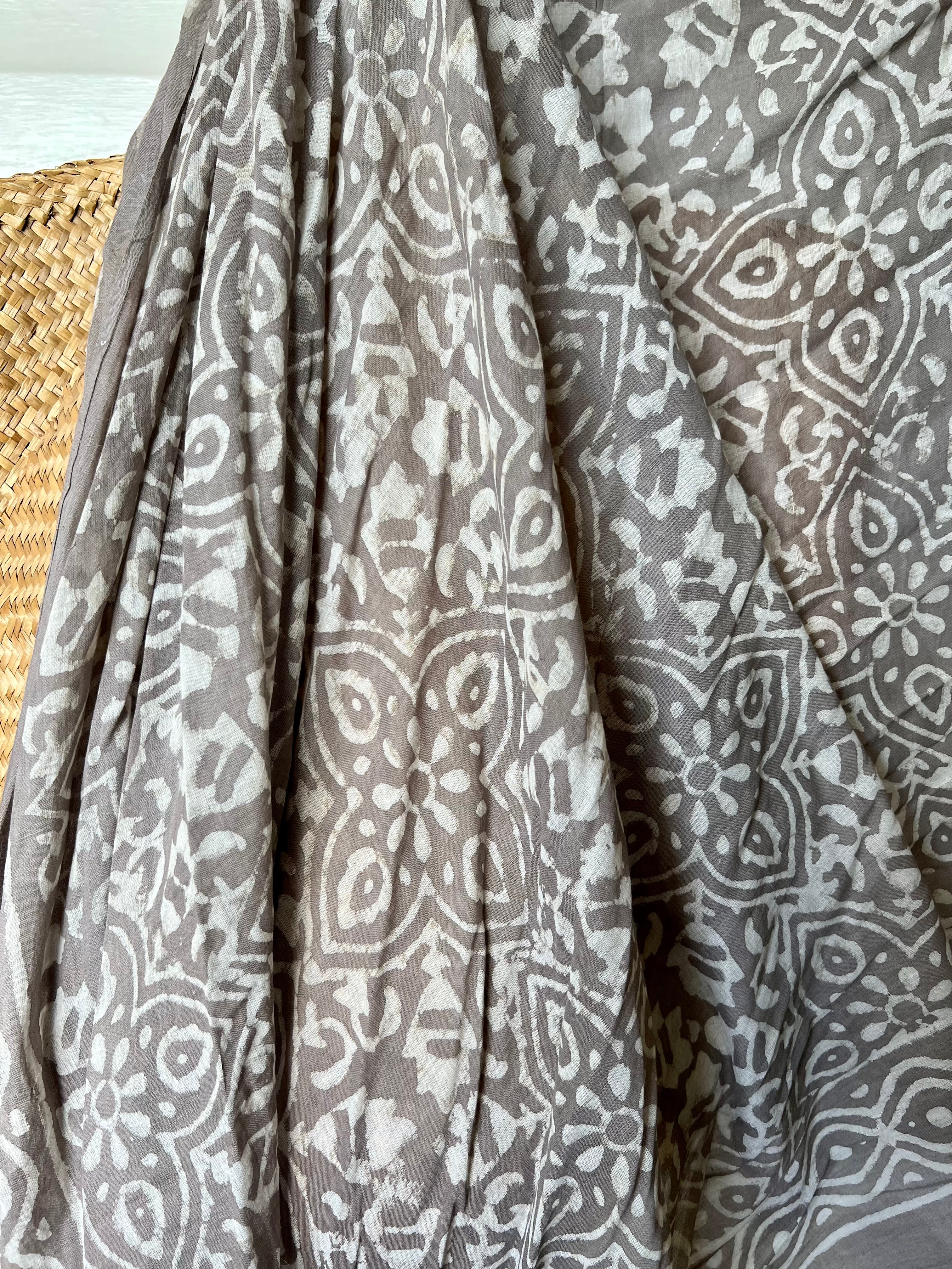 Sarong - Beige Tile Print