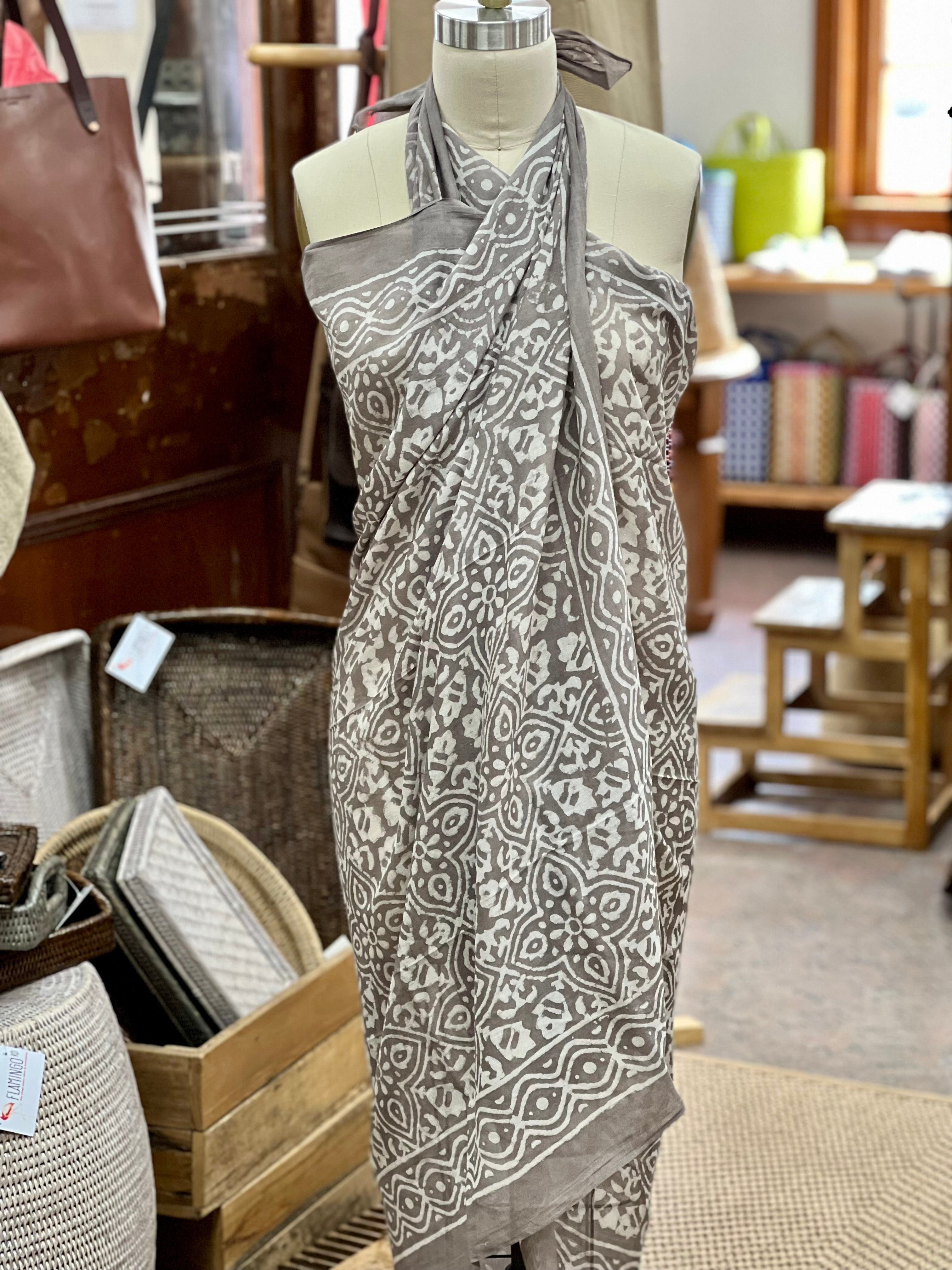 Sarong - Beige Tile Print