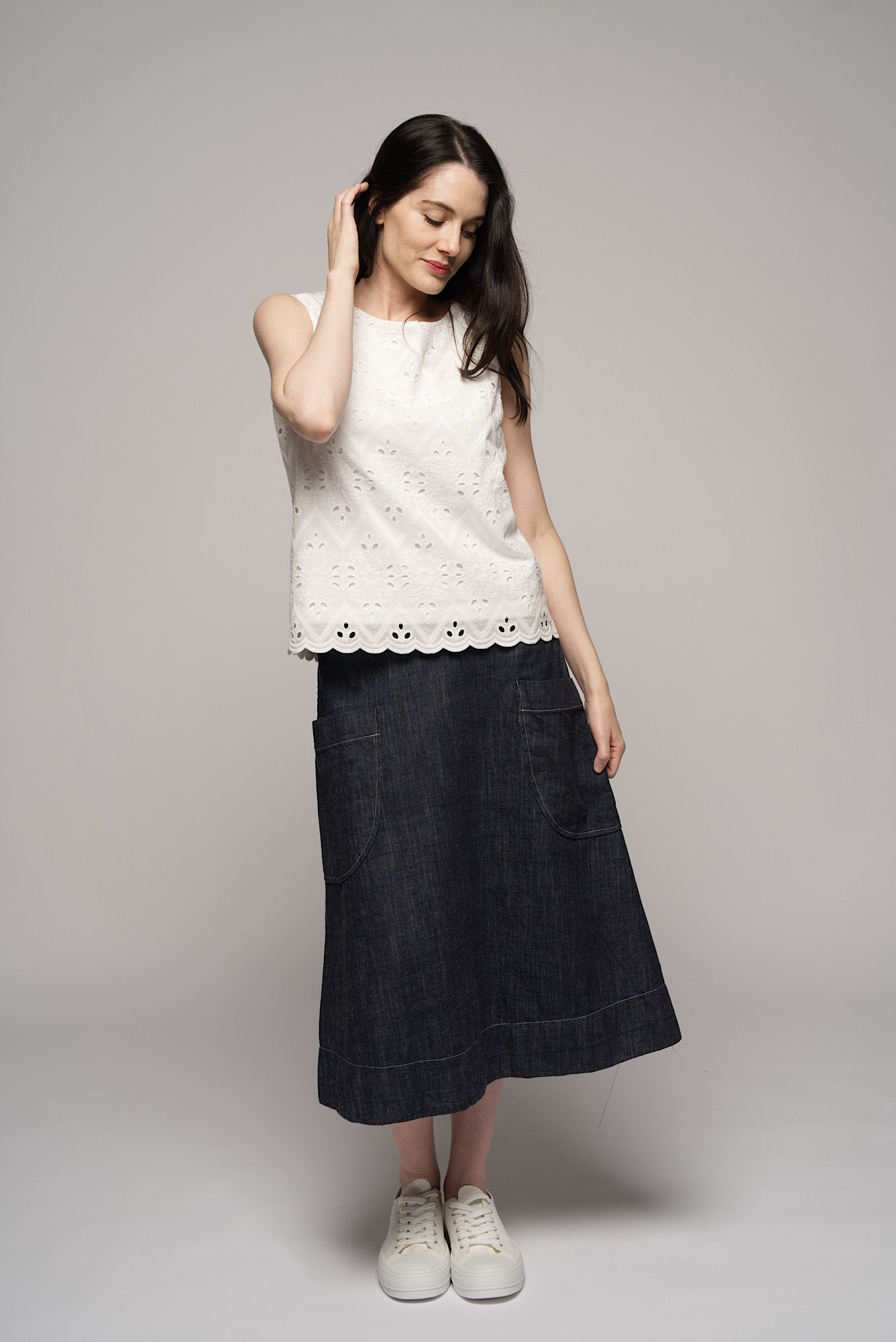 Lace Singlet - white