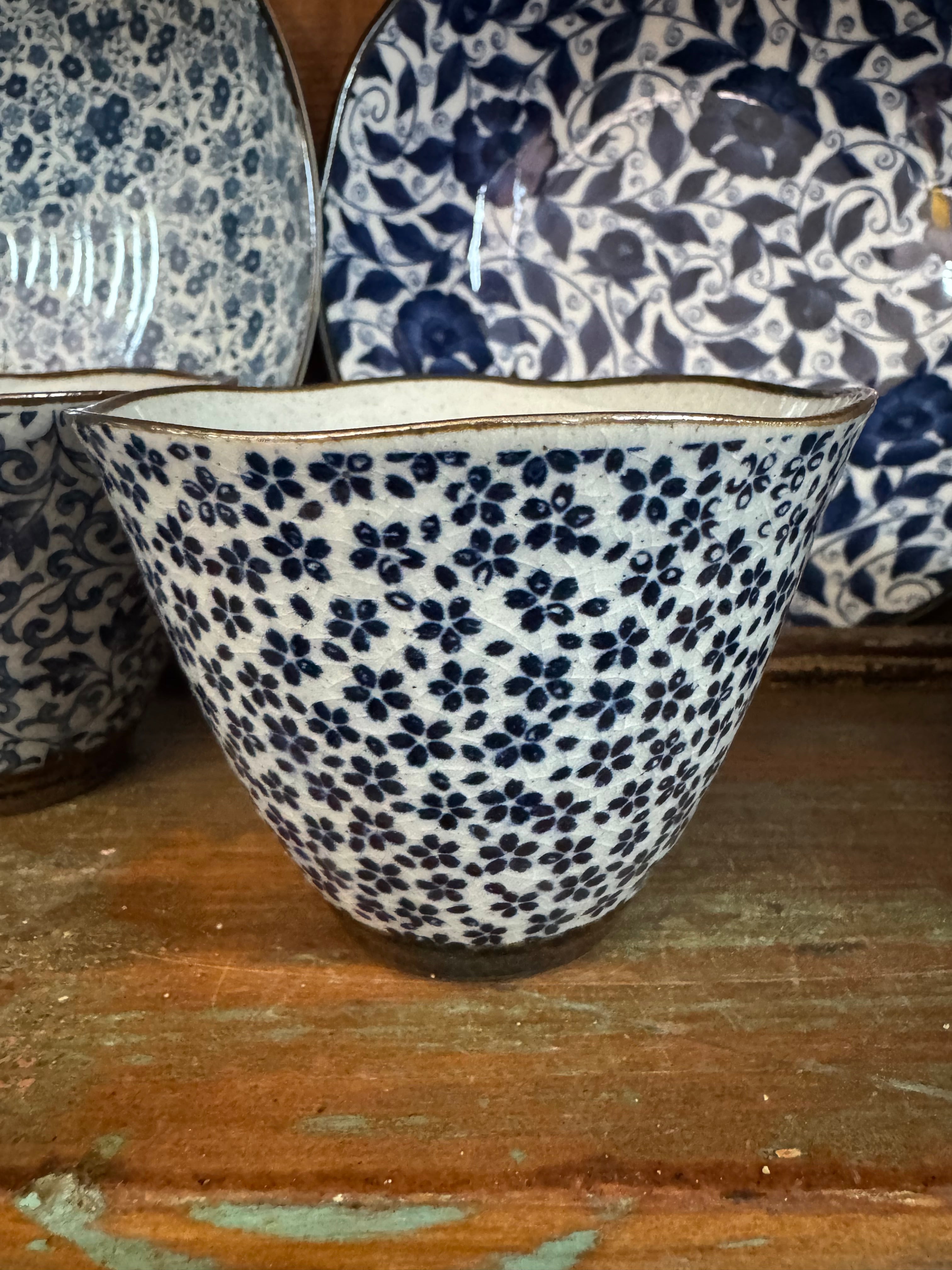 Japanese Tea Cup: Daisy - set of 2
