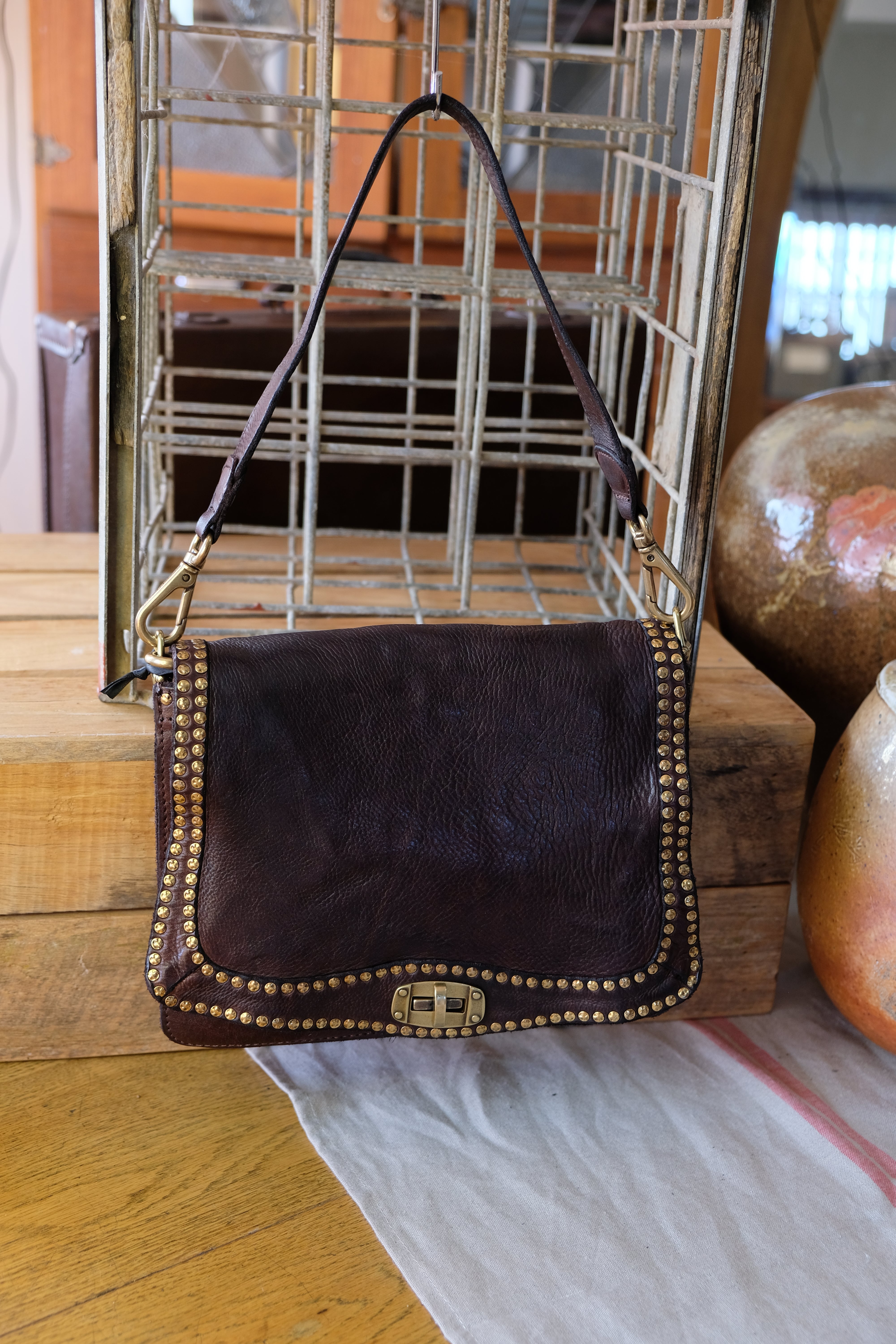 Kura shoulder Bag with studs - Brown