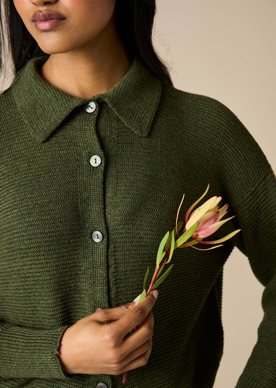 Pearl Merino Wool Cardigan with collar -  moss