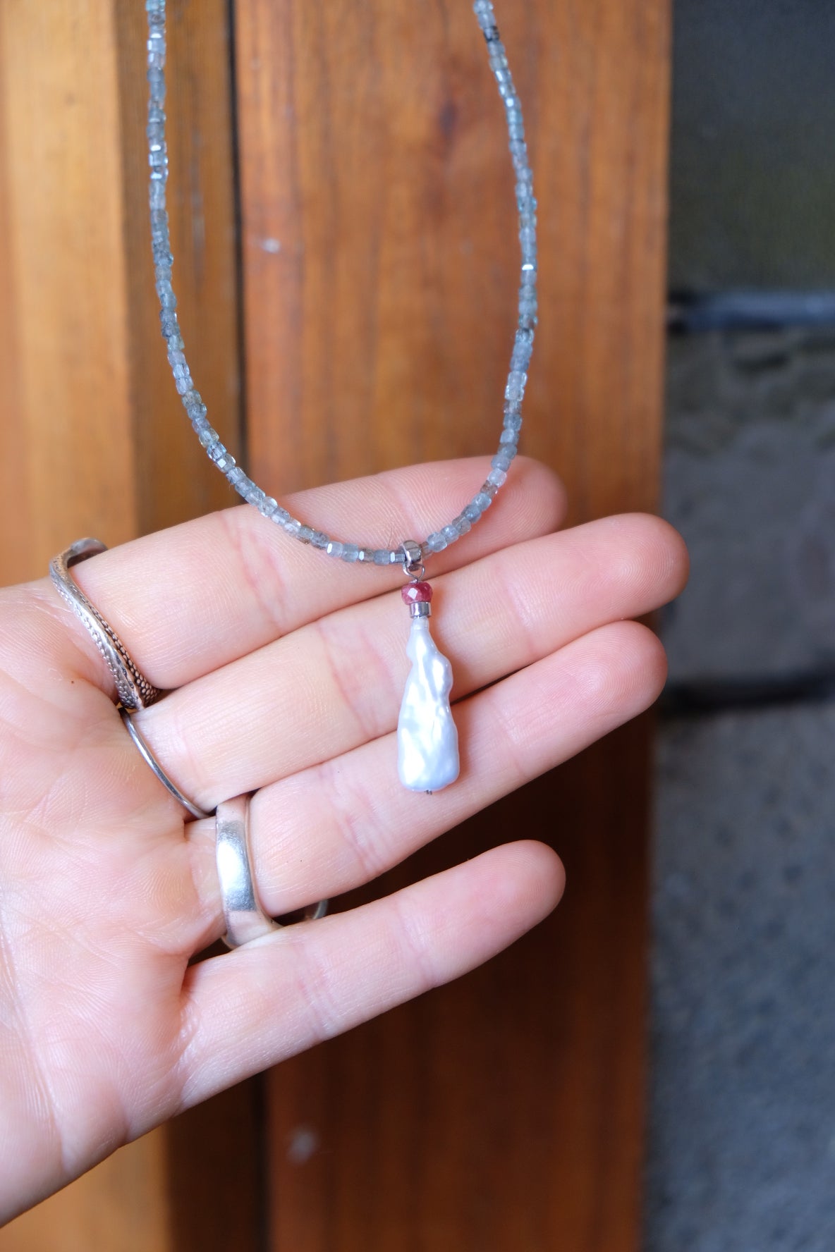 Cianite and Pearl necklace