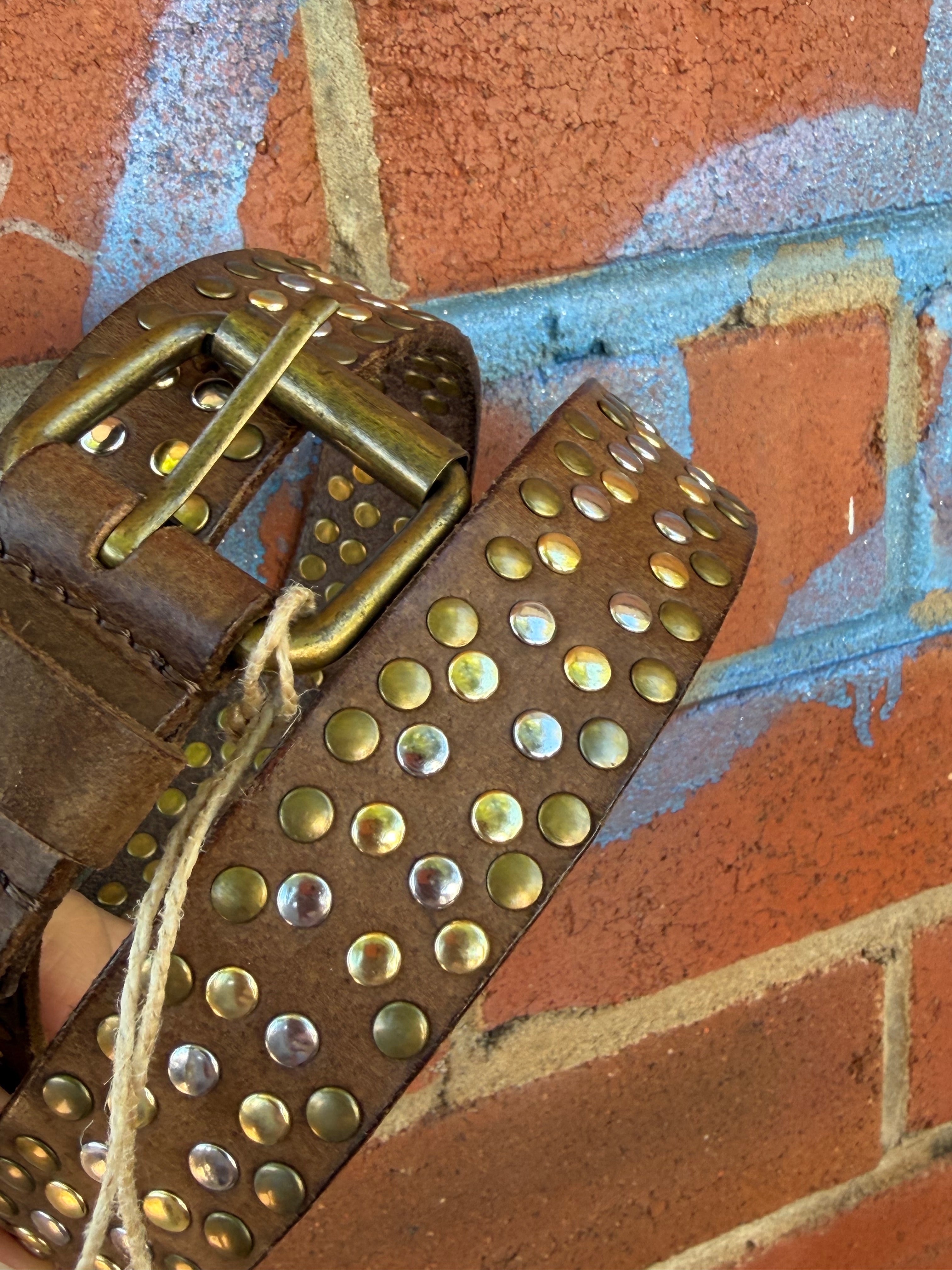 Caravan + Co leather belt