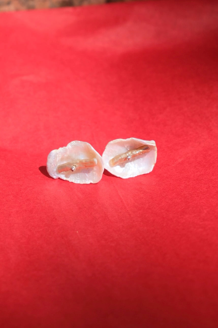 Cornflake Keshi pearl stud earrings with long think bronze pearl