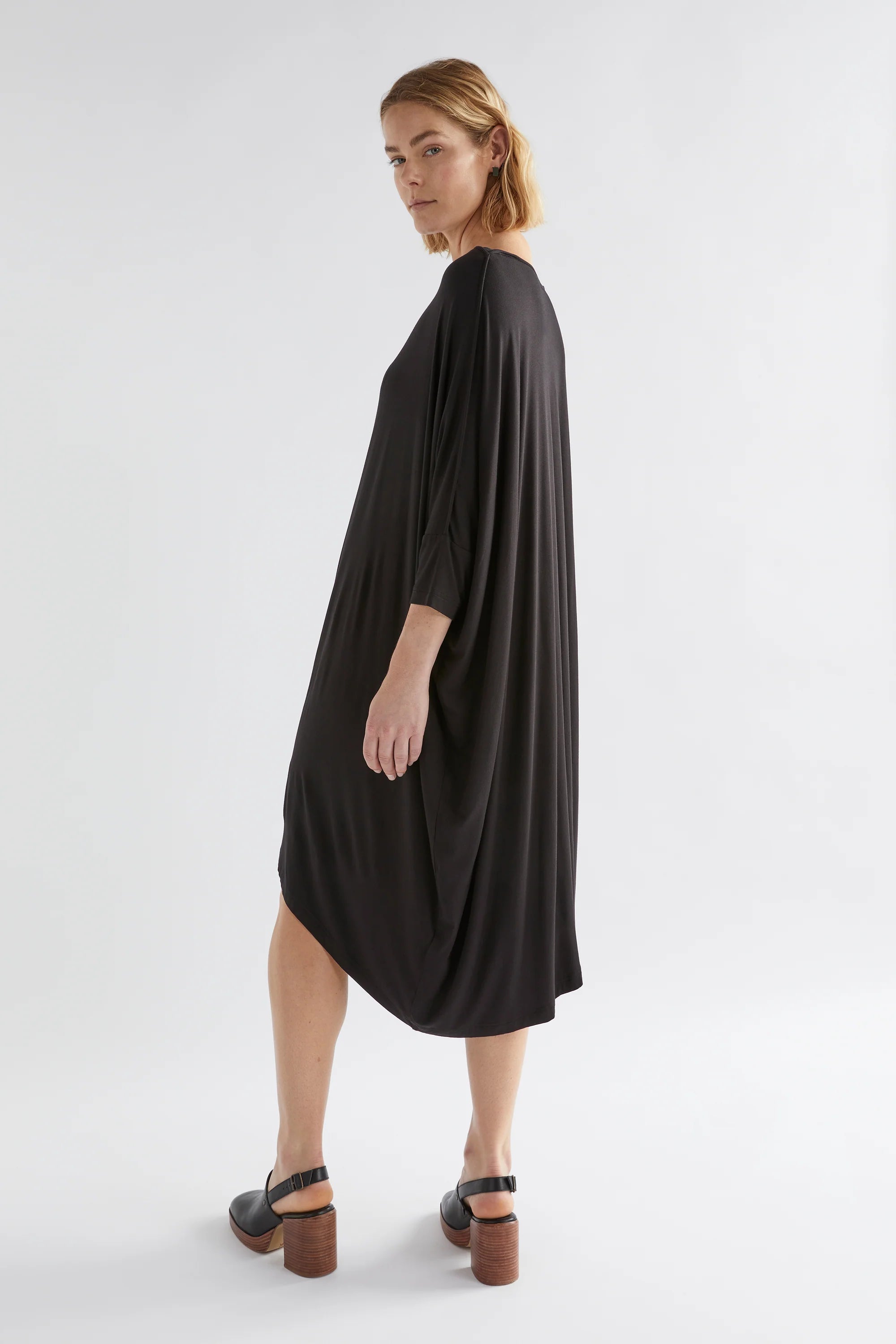 Pre-loved elk Wide Stretch Black Dress