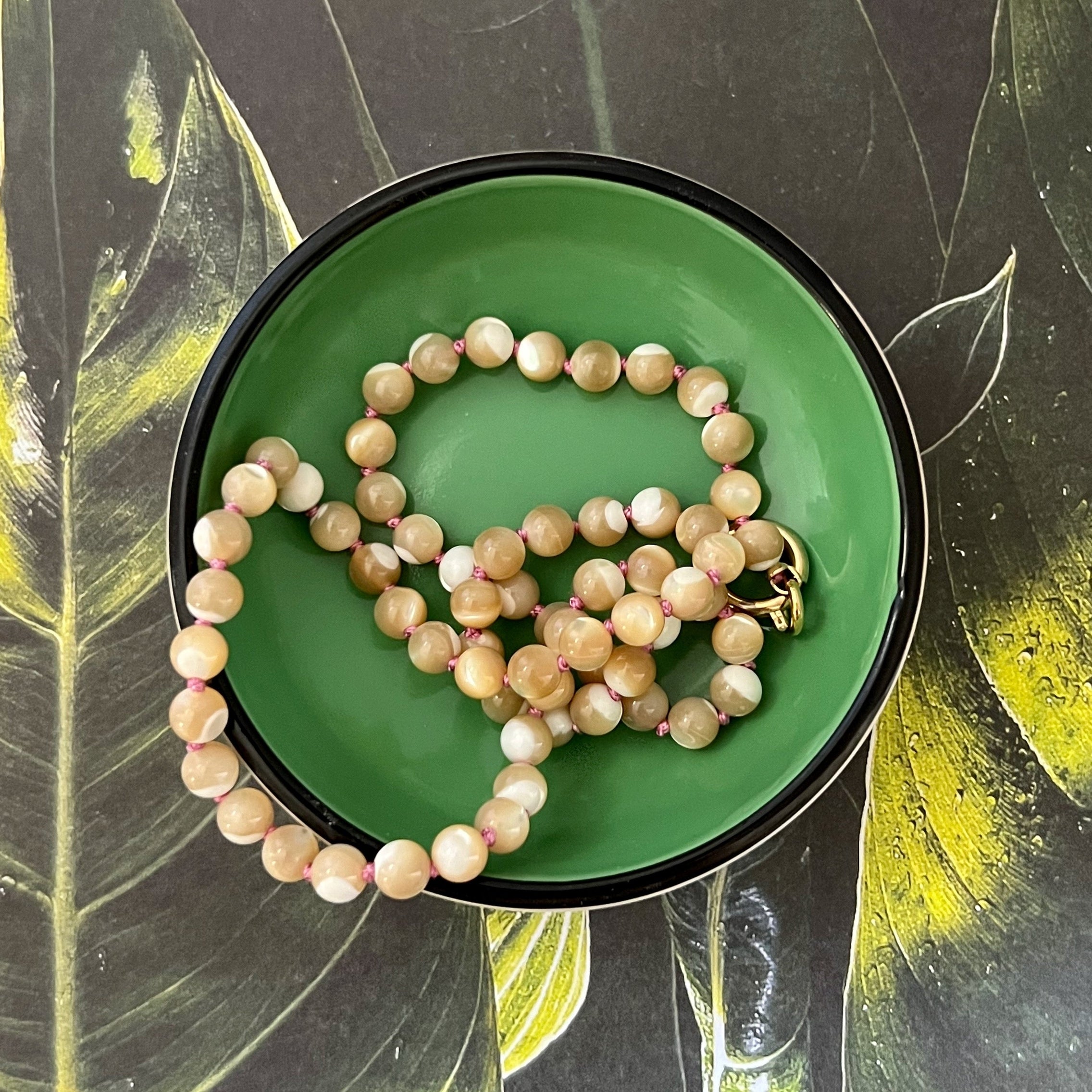 Garden necklace - mother of pearl