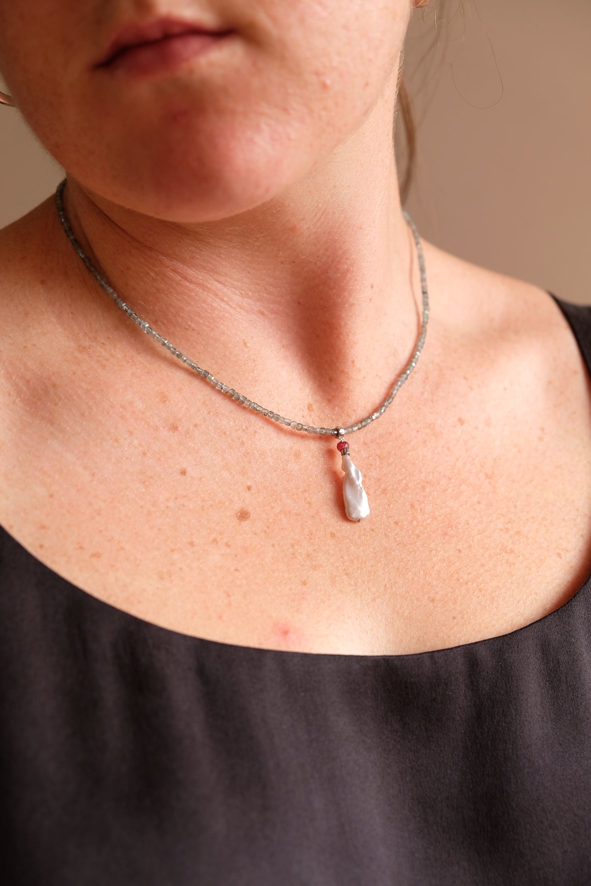 Cianite and Pearl necklace