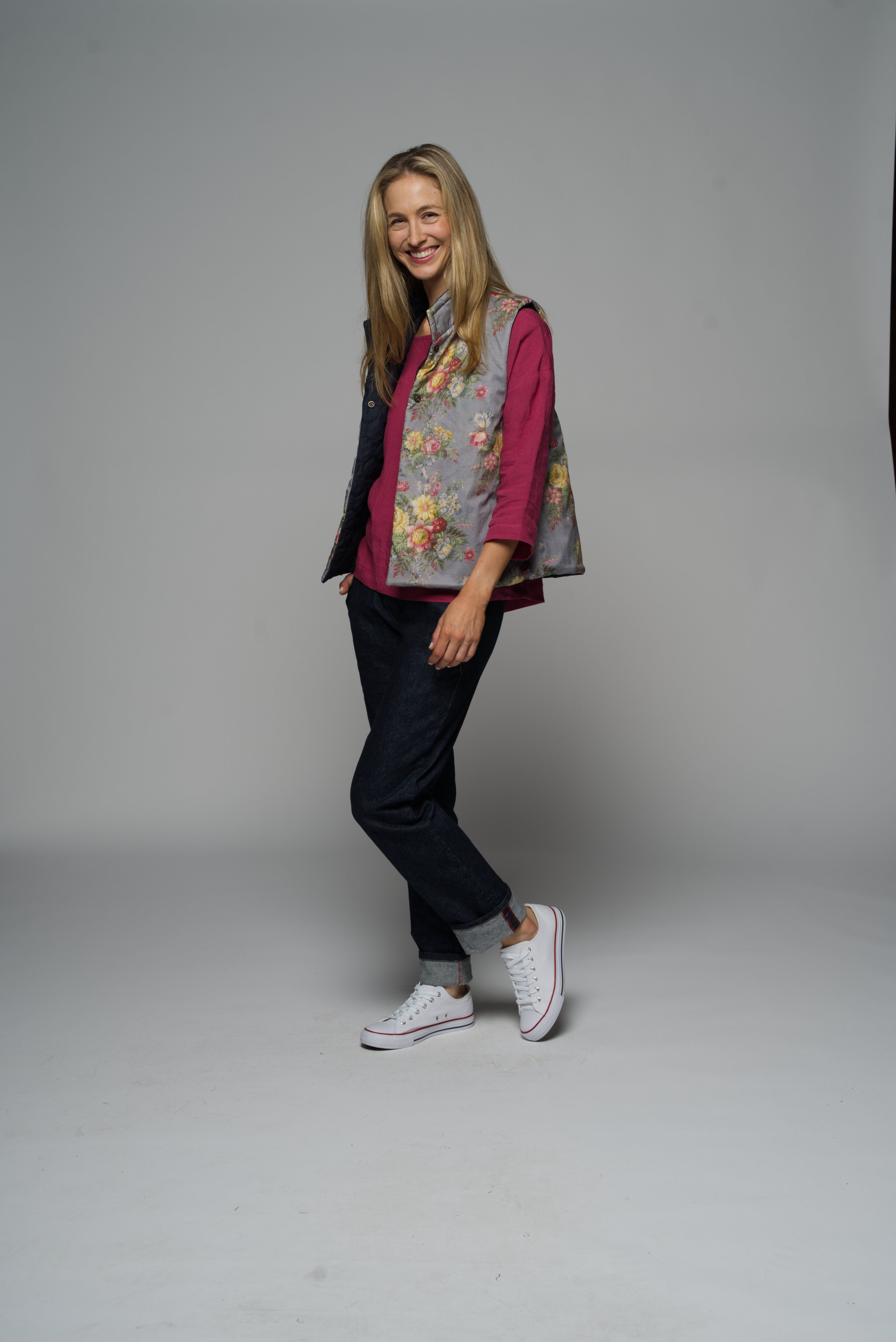 Reversible puffer vest
