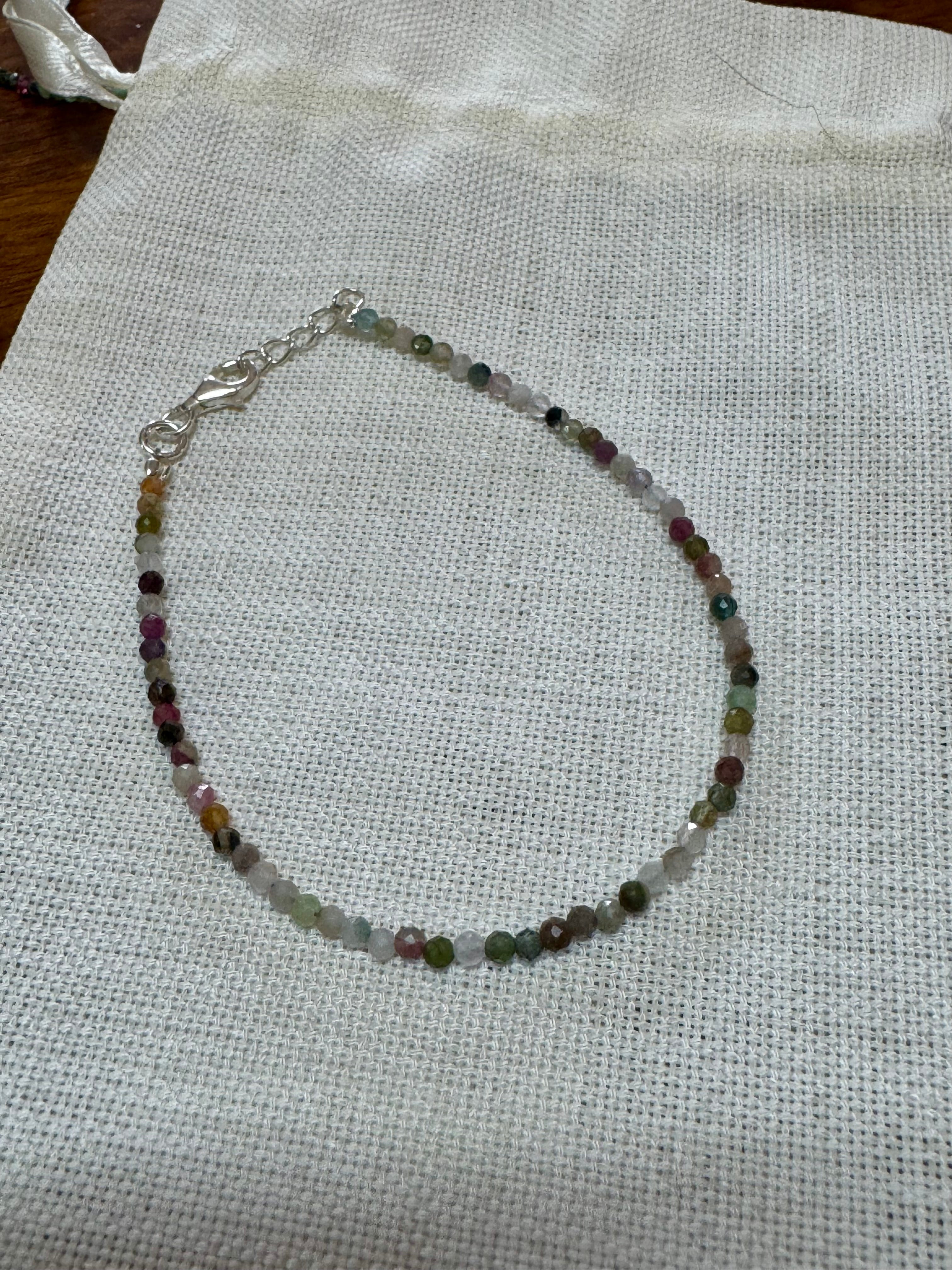 Semi-precious stones bracelet - Ruby Zoisite