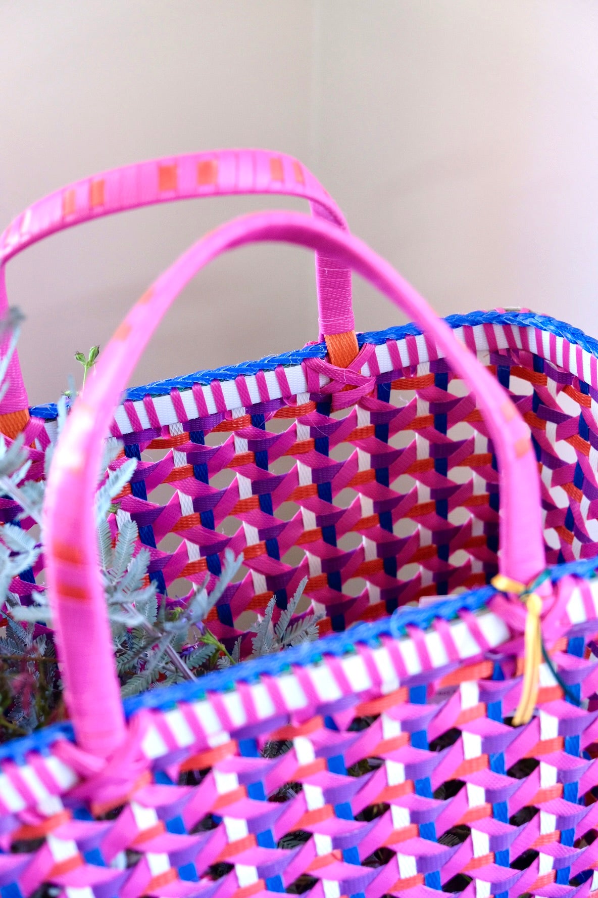 Pali KuuKuu Basket Medium - Pink/White/Blue