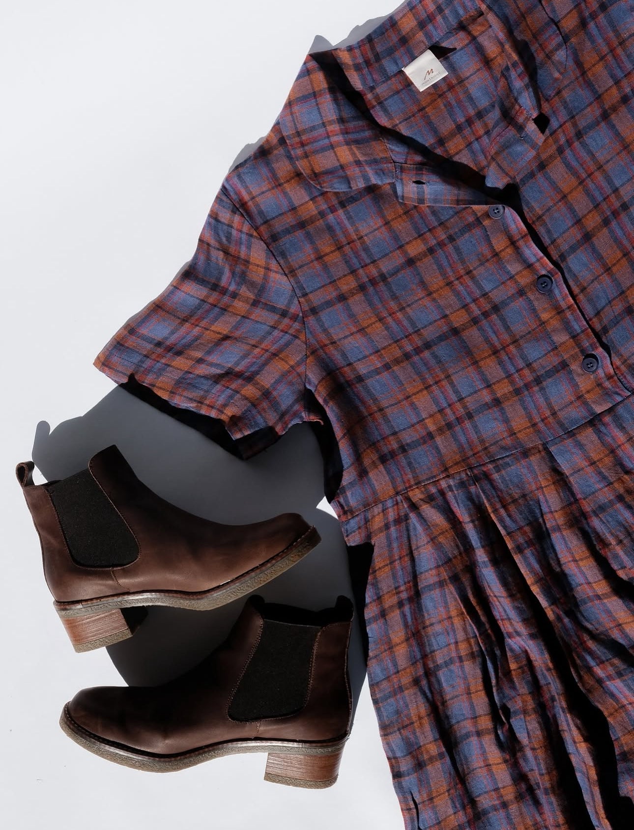 Vianne French Linen Dress in Plaid