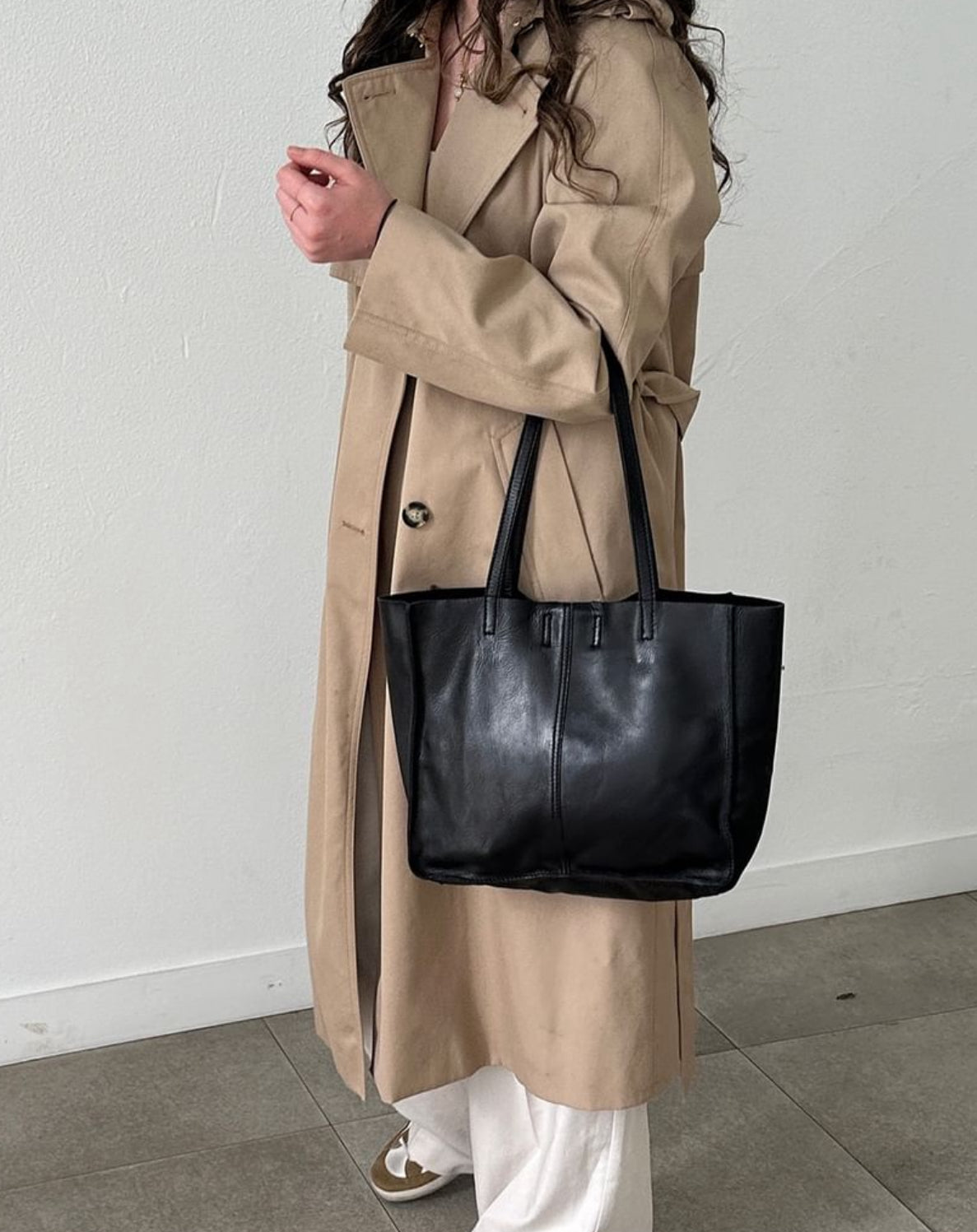 Classic Unlined Tote - Black