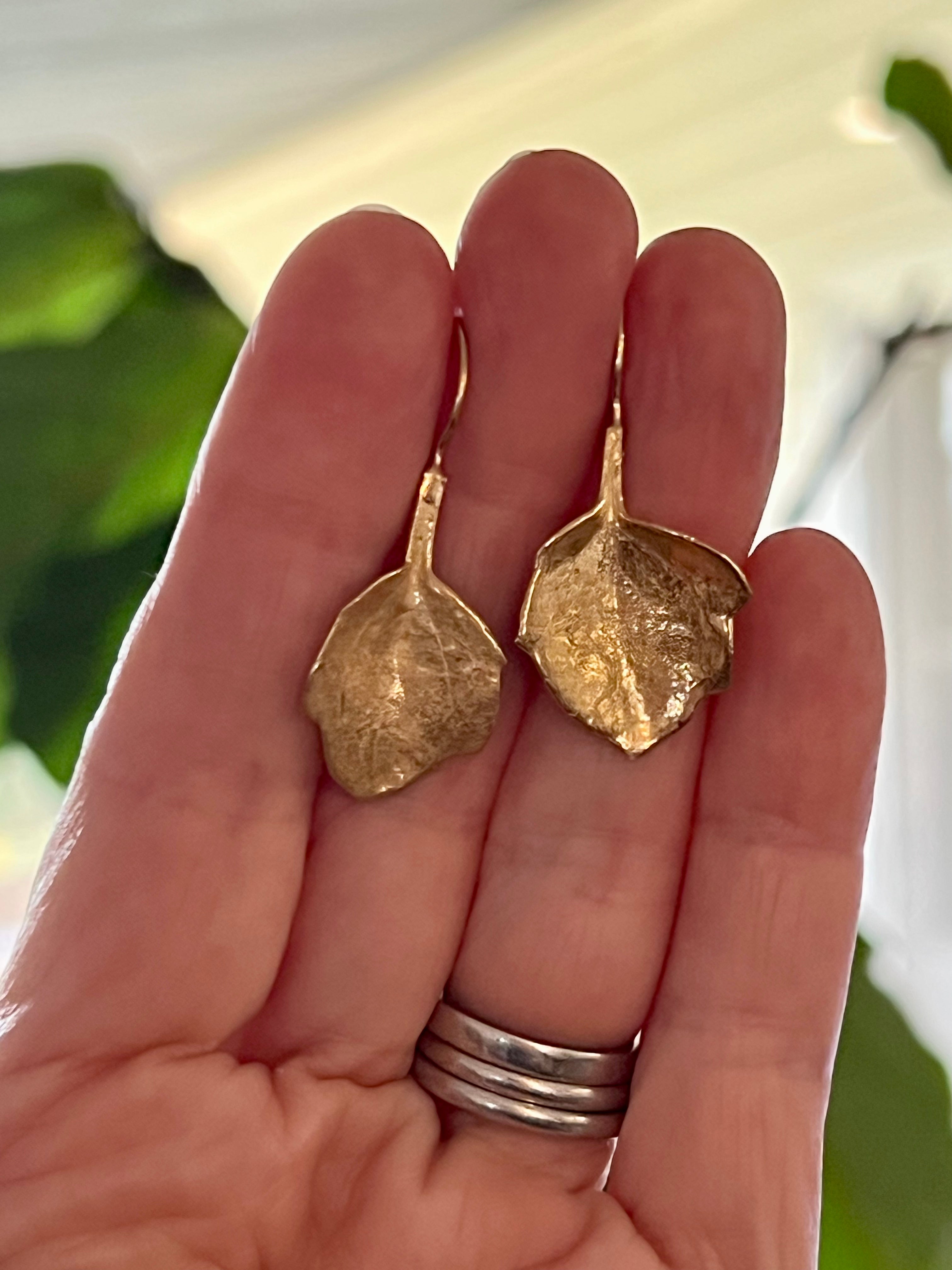 Botanical earrings - in the garden vine leaf - gold