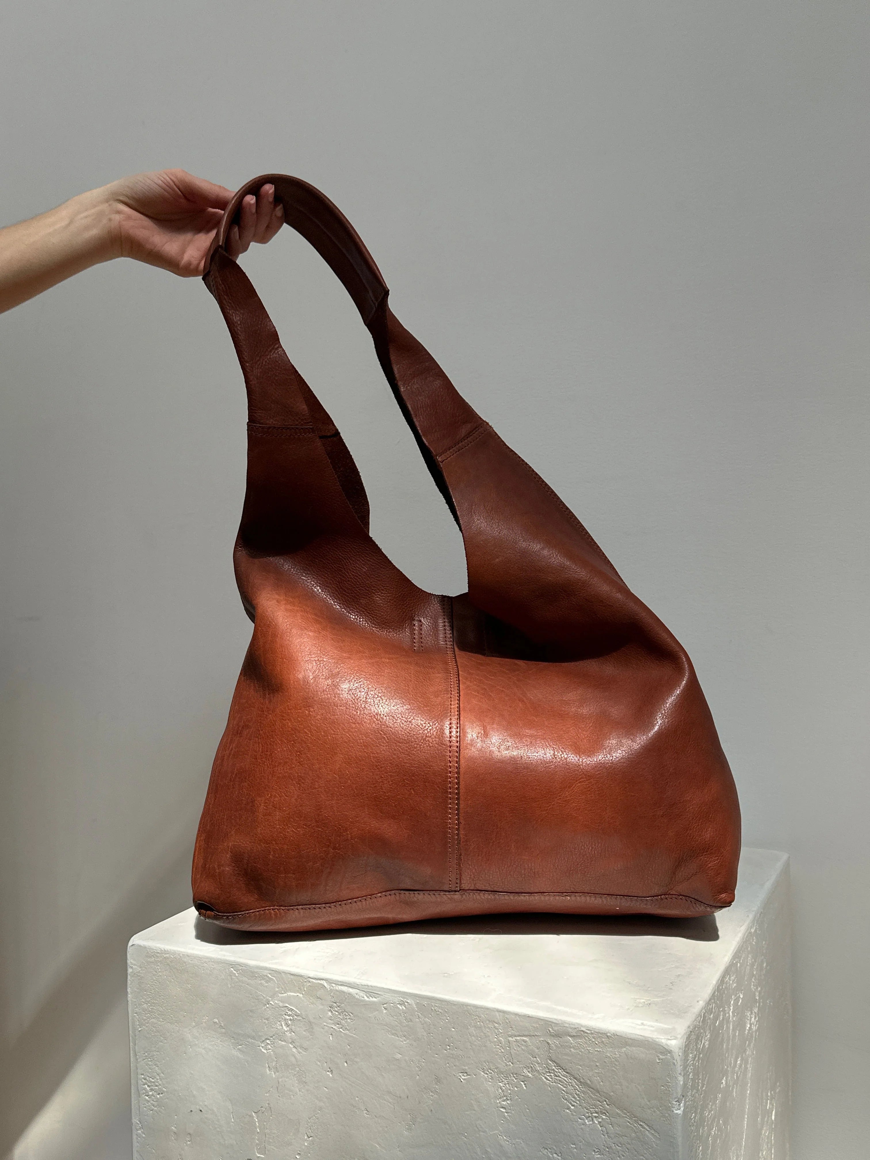 Unlined Slouchy Bag - Cognac